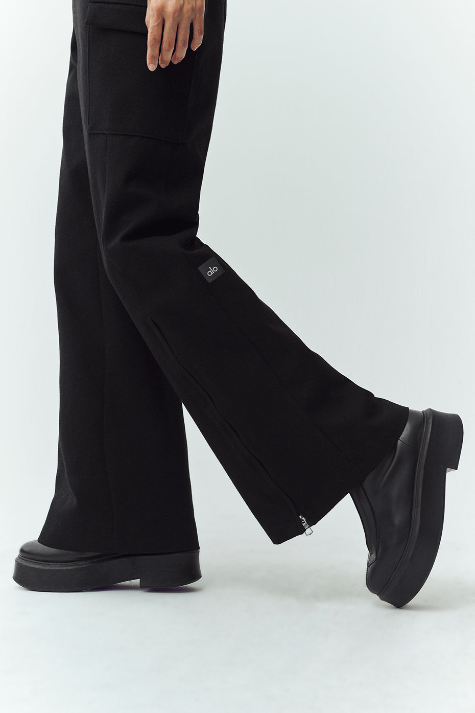Alo Yoga Wool Blend Bunny Slope Bib - Black