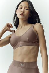 Alo Yoga Airlift Line Up Mirage Bra - Alpine Cocoa