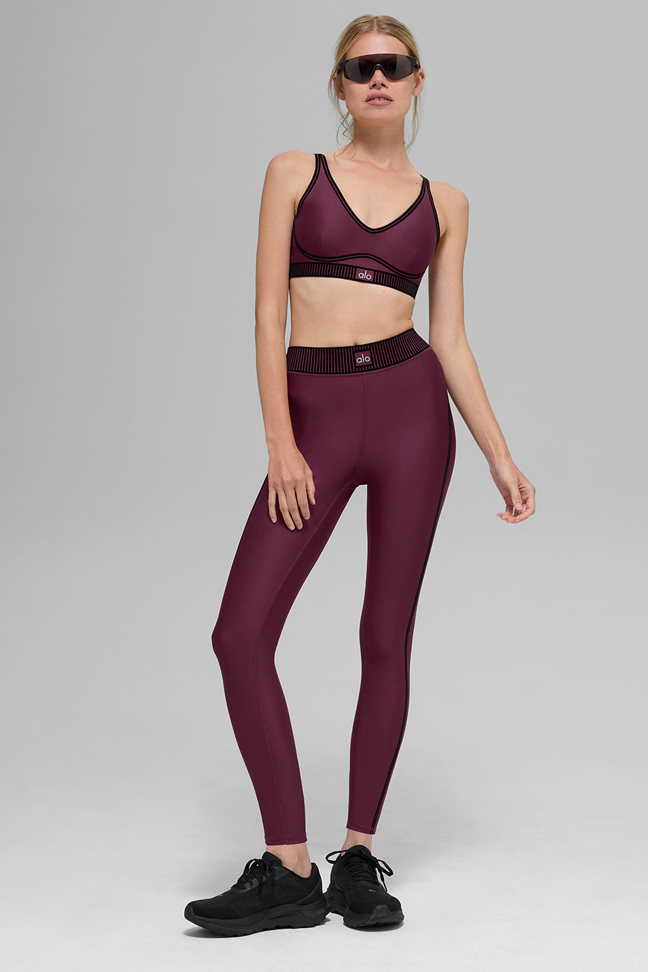 Alo Yoga Airlift Line Up Bra - Burgundy