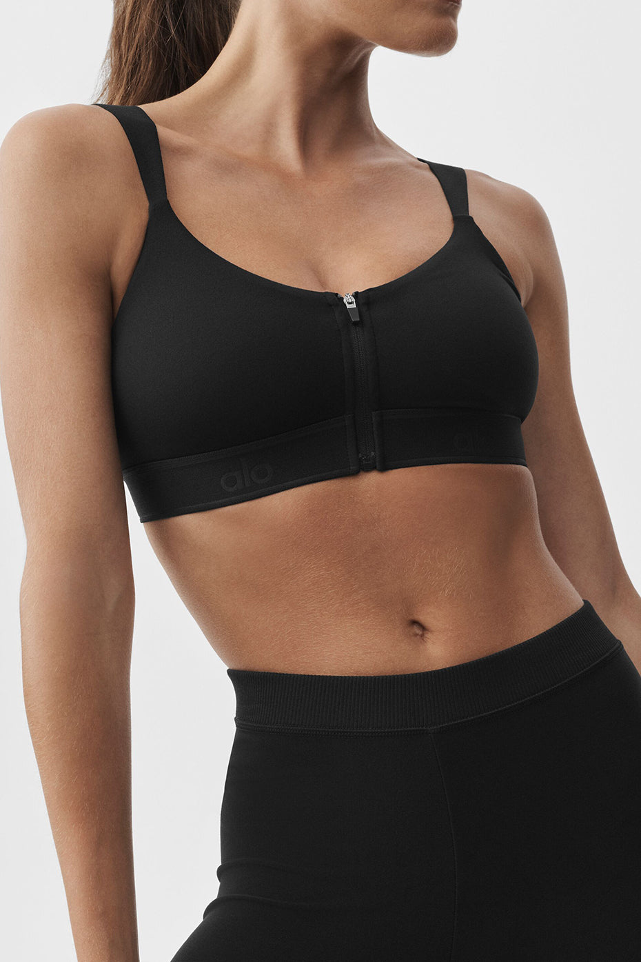Alo Yoga Alosoft Molded Showcase Bra - Black