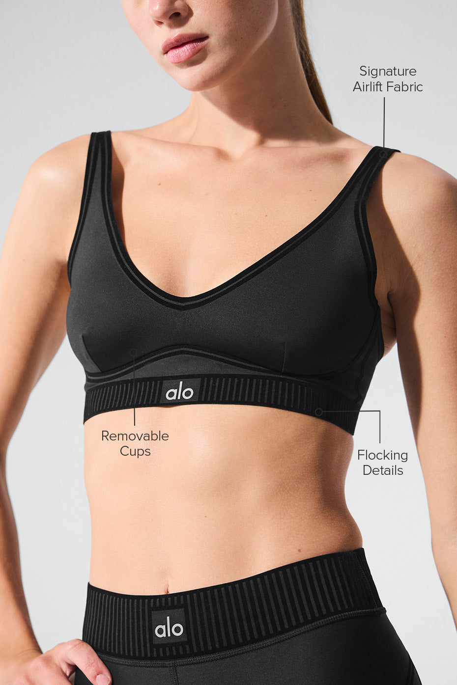 Alo Yoga Airlift Line Up Bra - Black