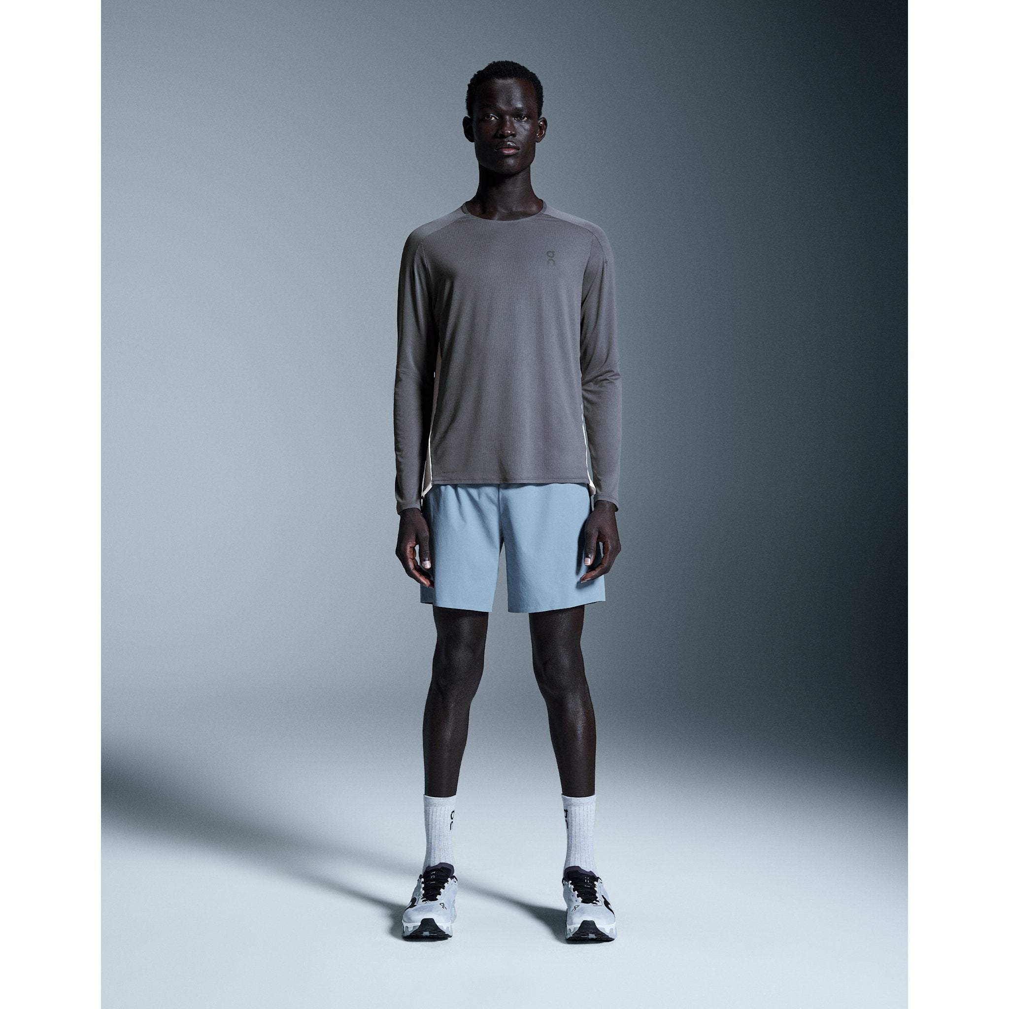 On 7" Performance Shorts Chambray