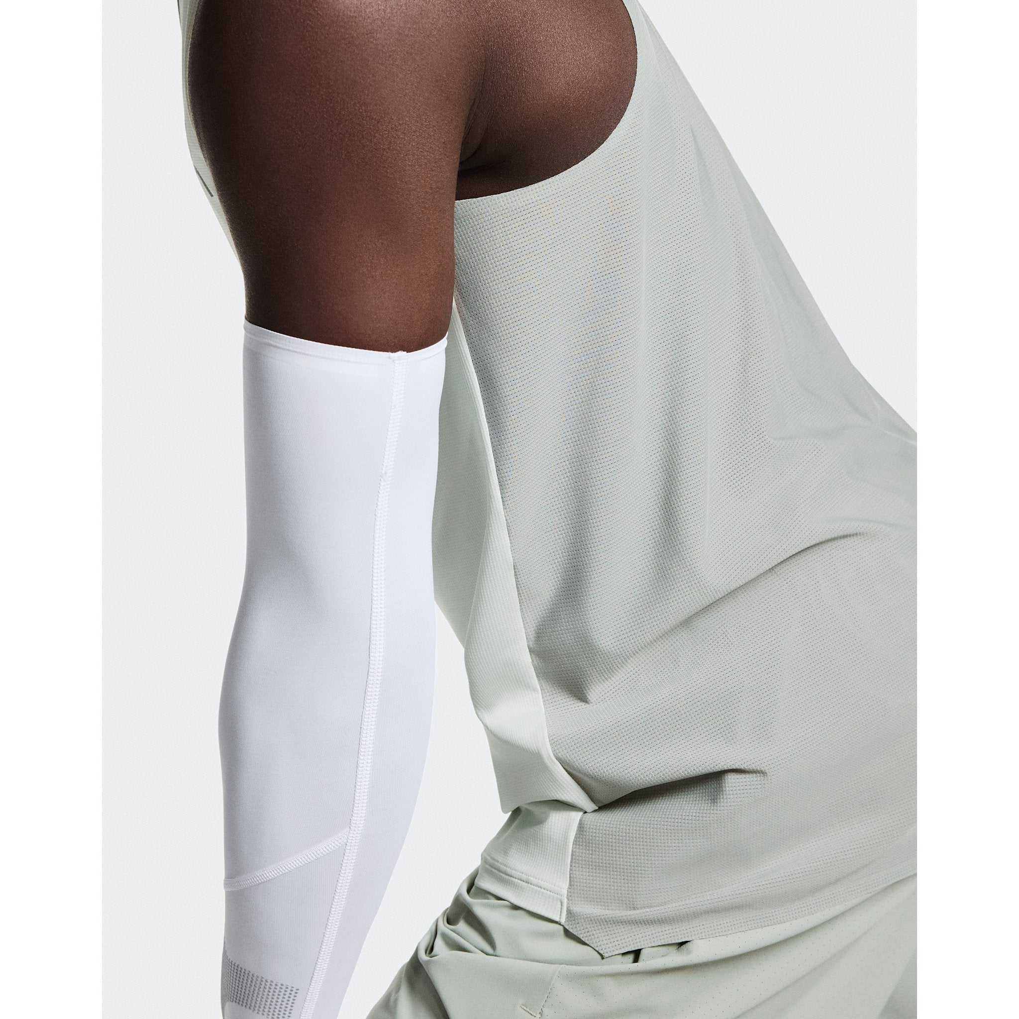 On Performance Tank Iceberg | Tin