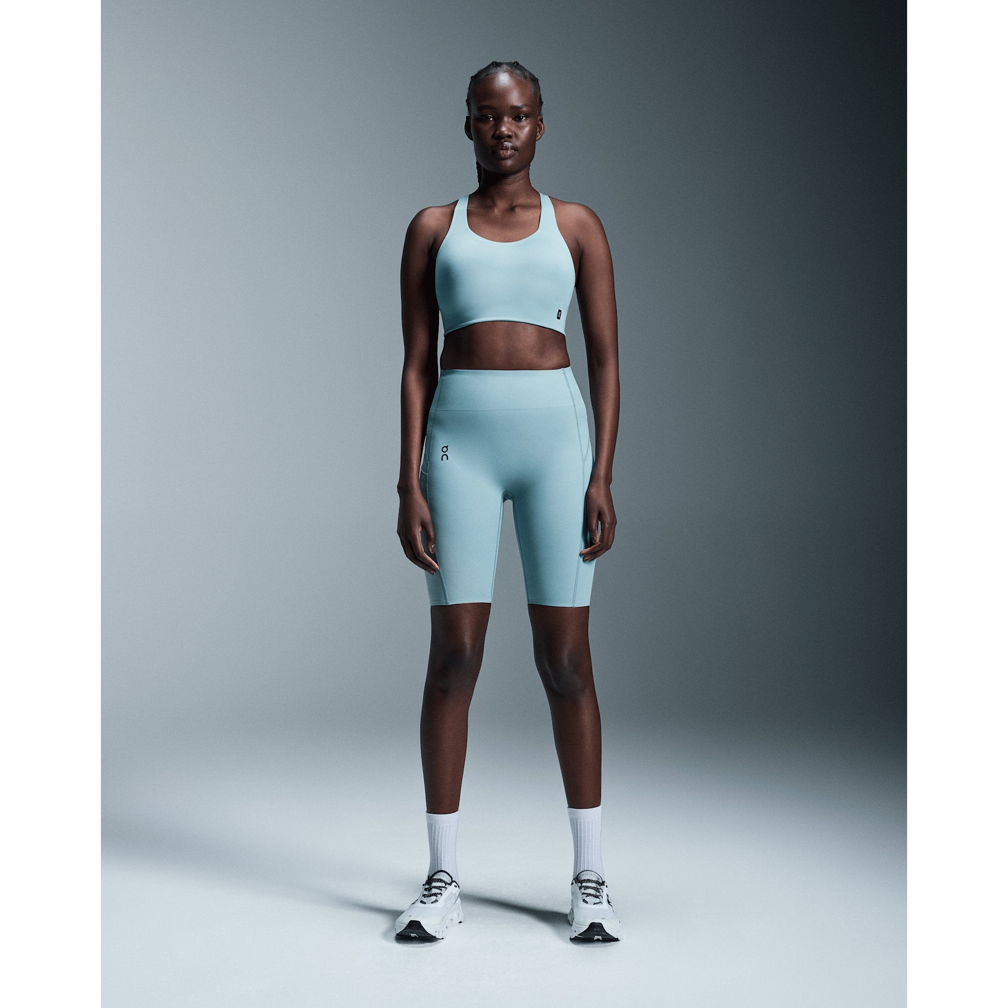 On Movement Tights Short Coast