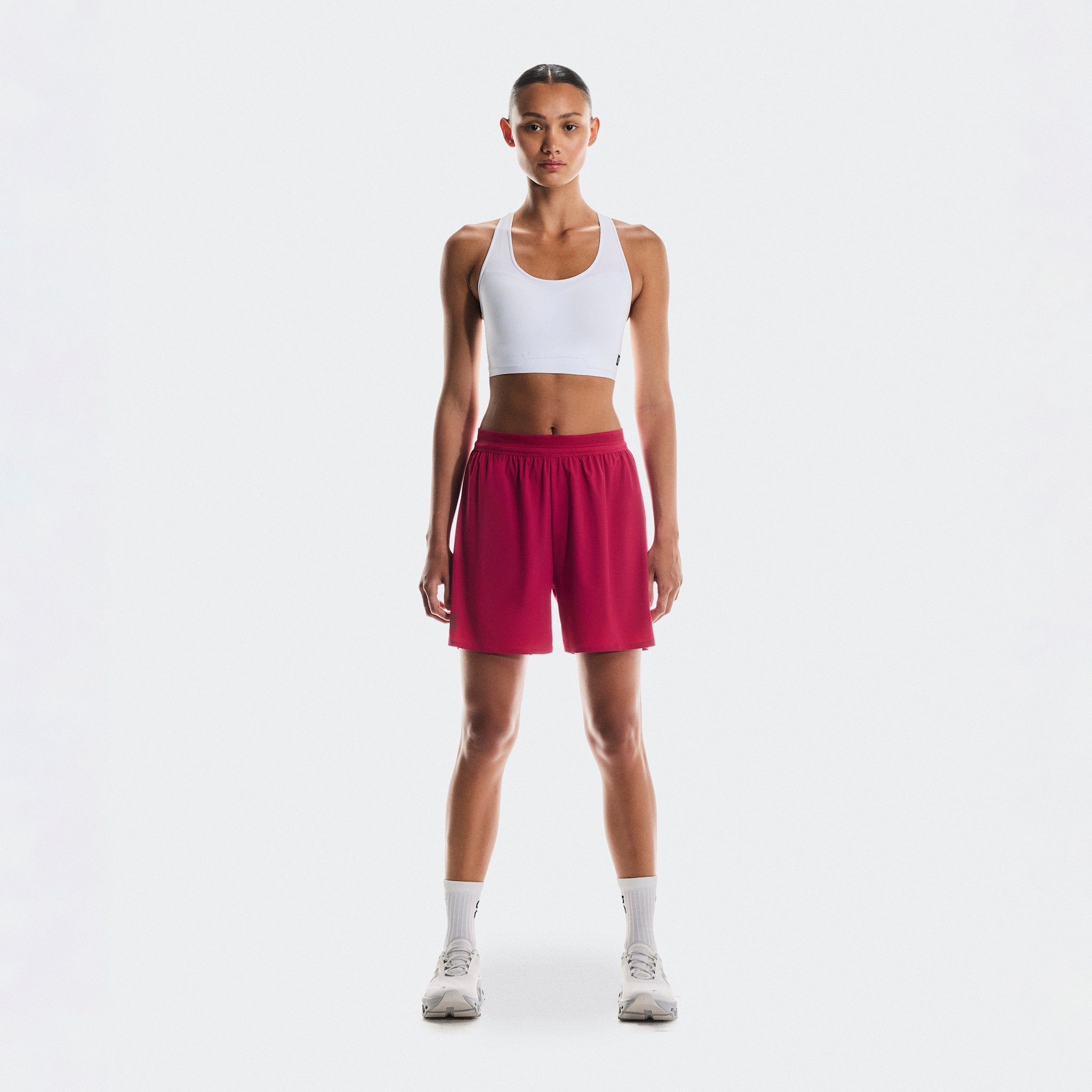 On 5" Performance Shorts Grenadine