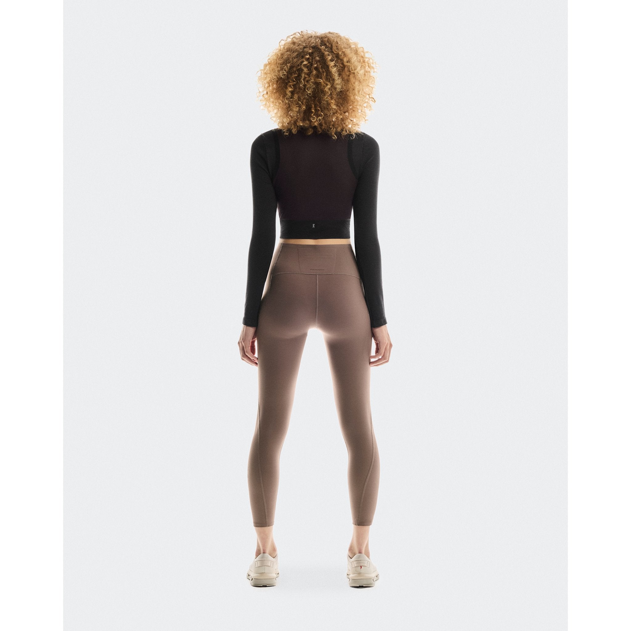 On Studio Knit Long-T Crop Pebble | Black