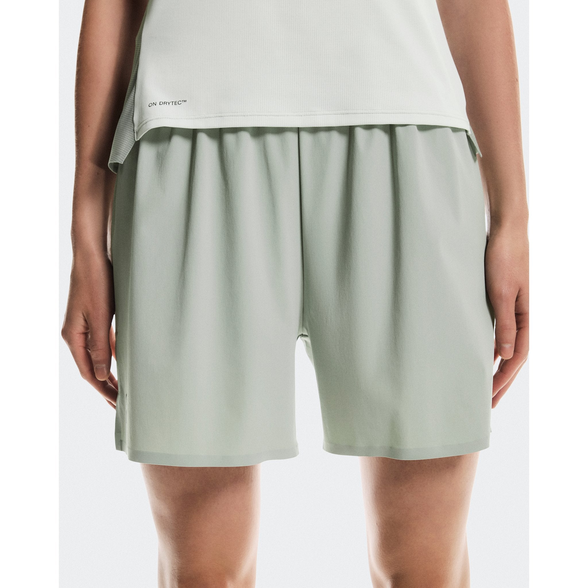 On 5" Performance Shorts Tin
