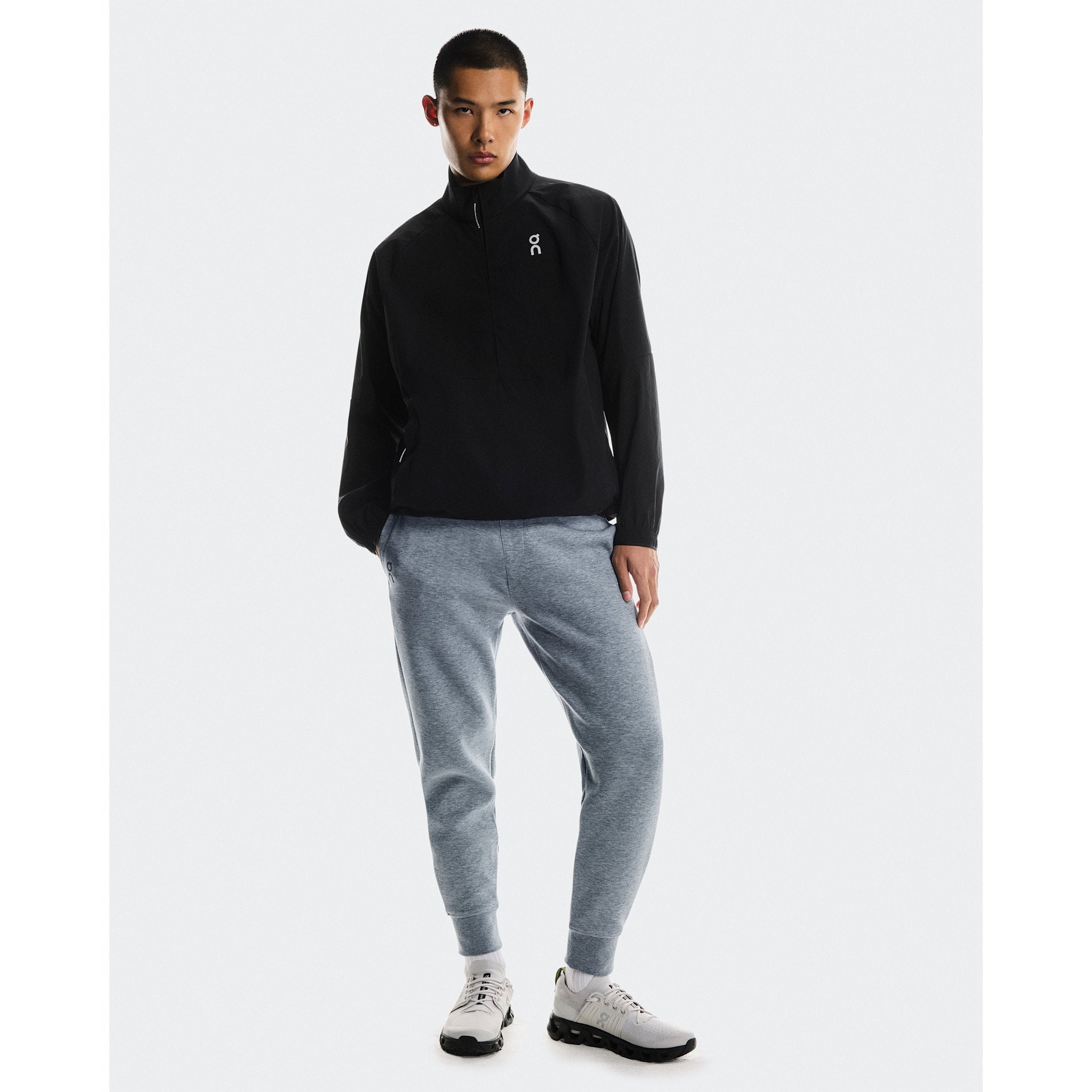 On Focus Tech Sweatpants Basalt