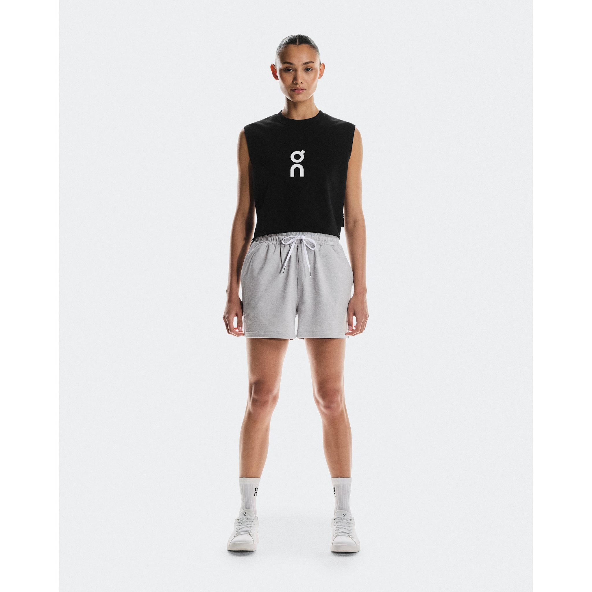 On Courtside Shorts Gravel