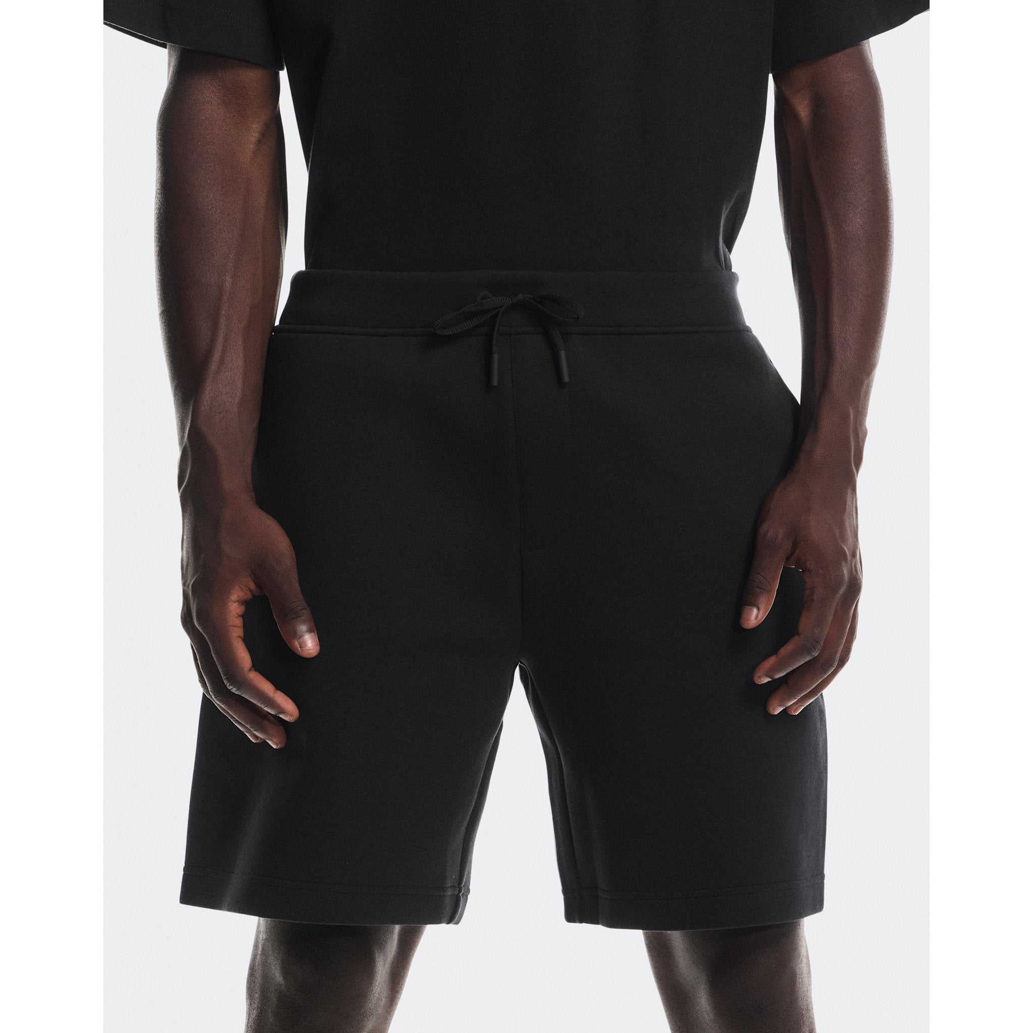 On Focus Tech Shorts Black