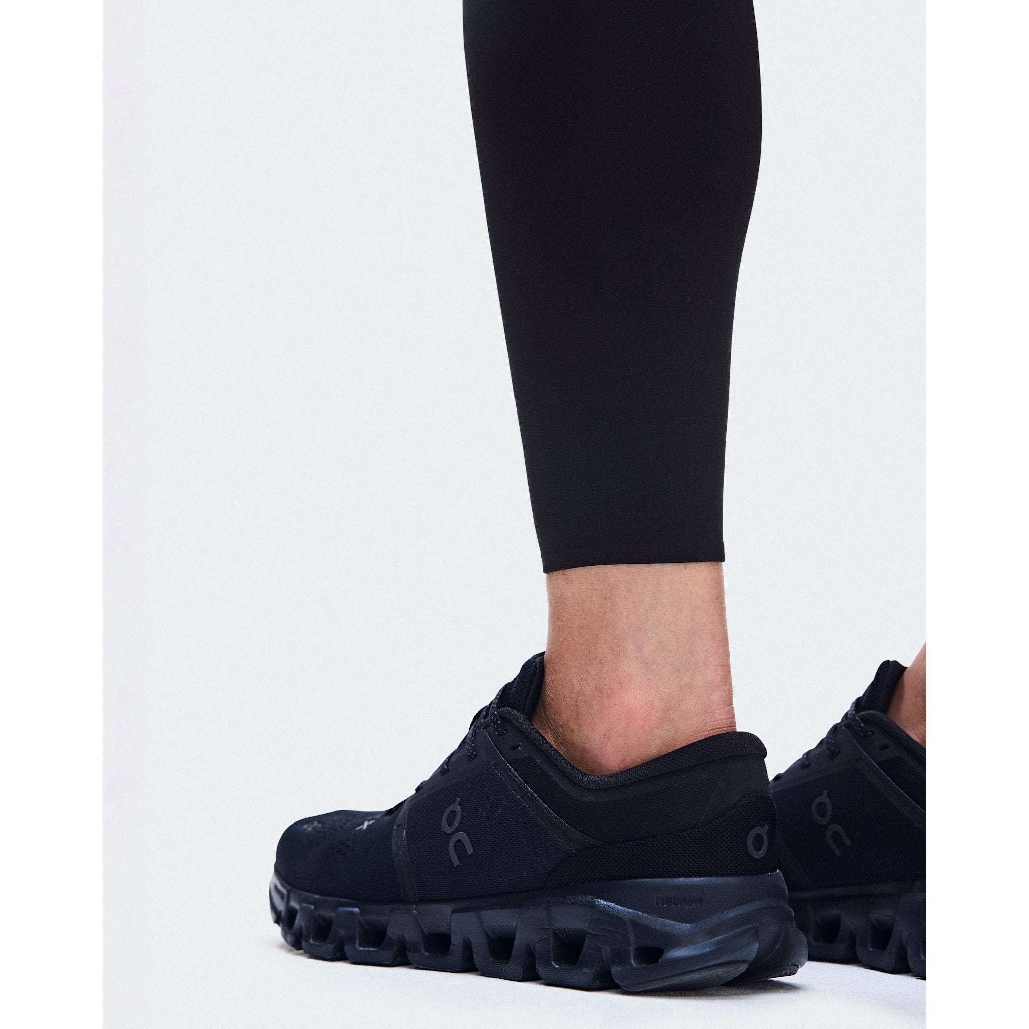 On Train Tights Black