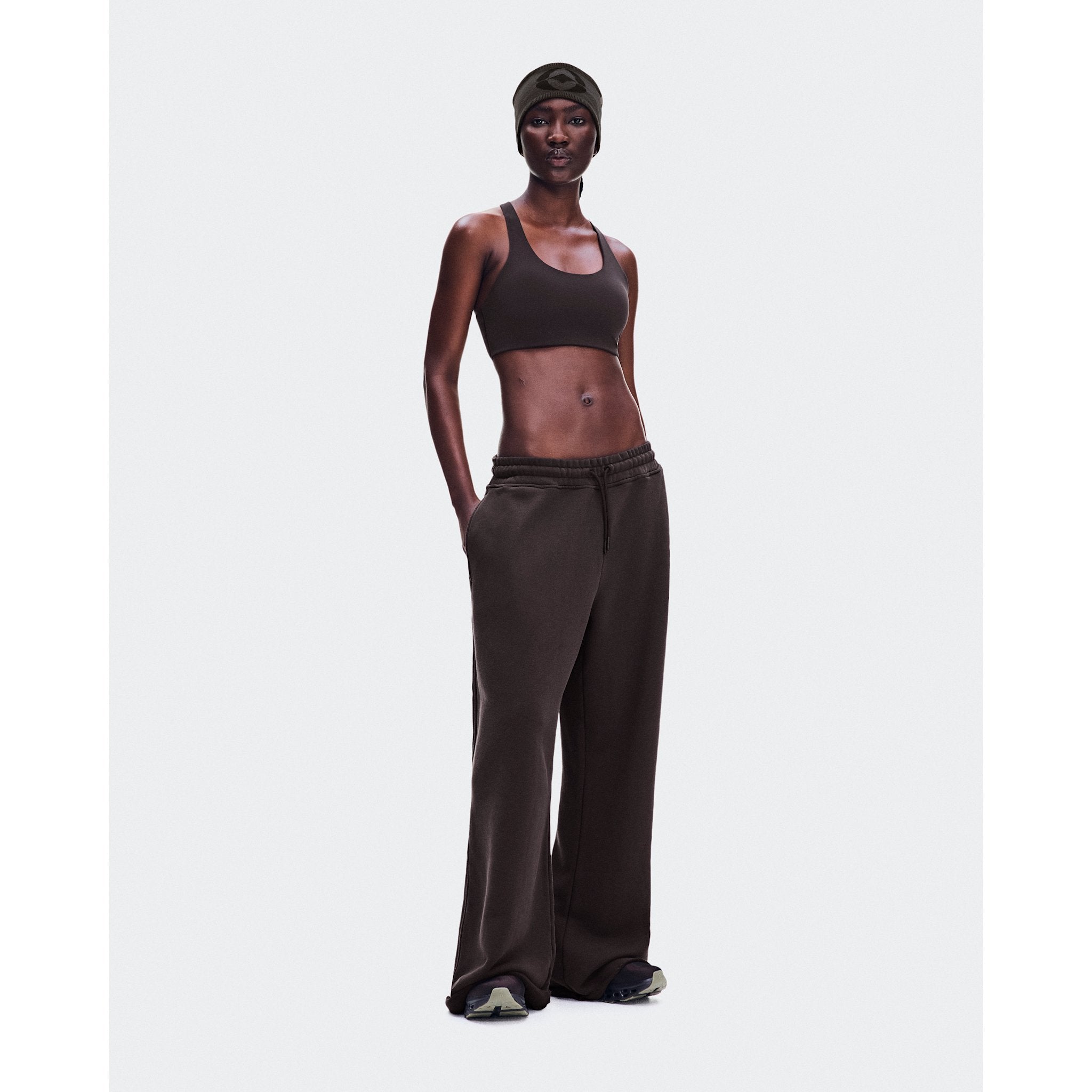 On Club Collective Pants FKA Espresso