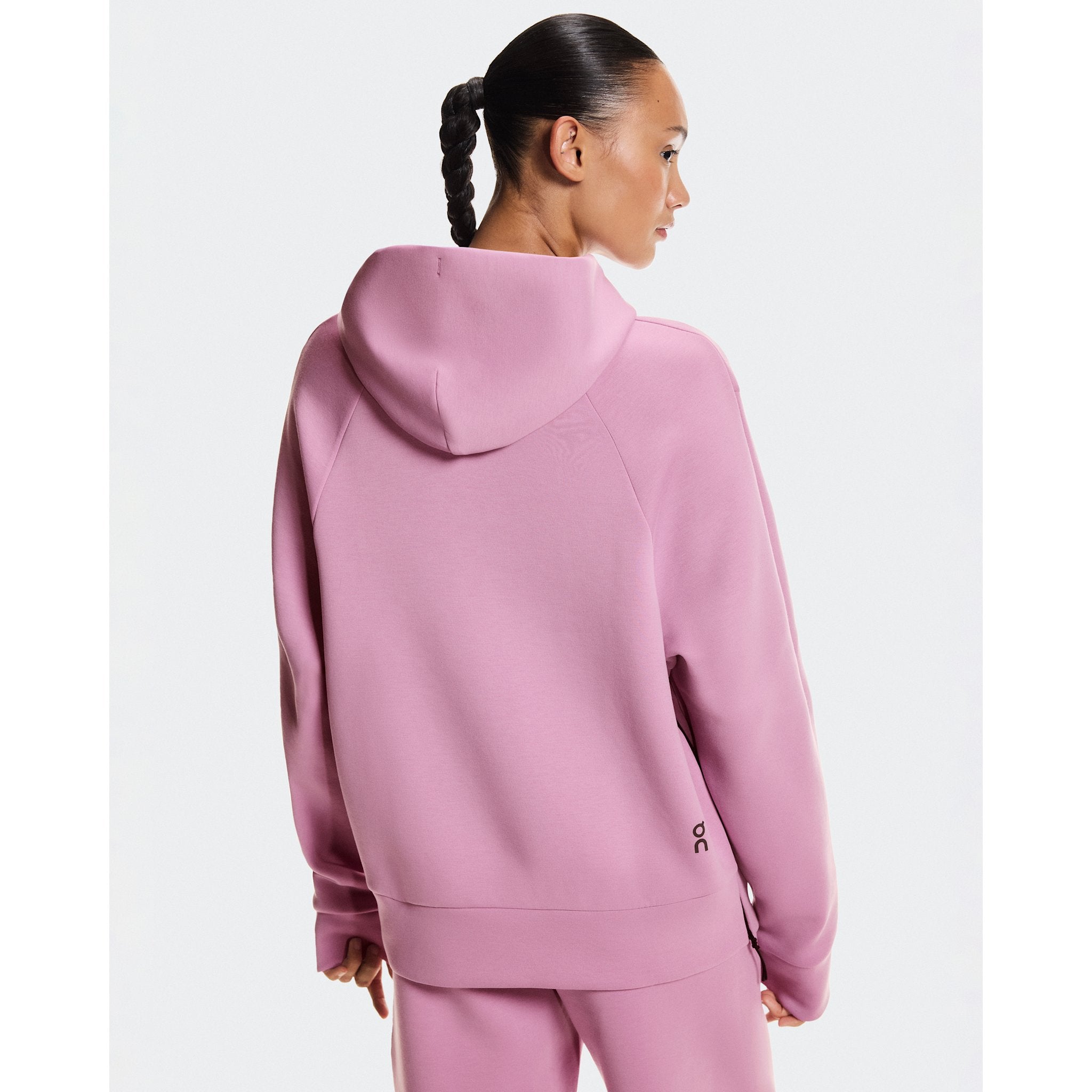 On Focus Tech Hoodie Sakura