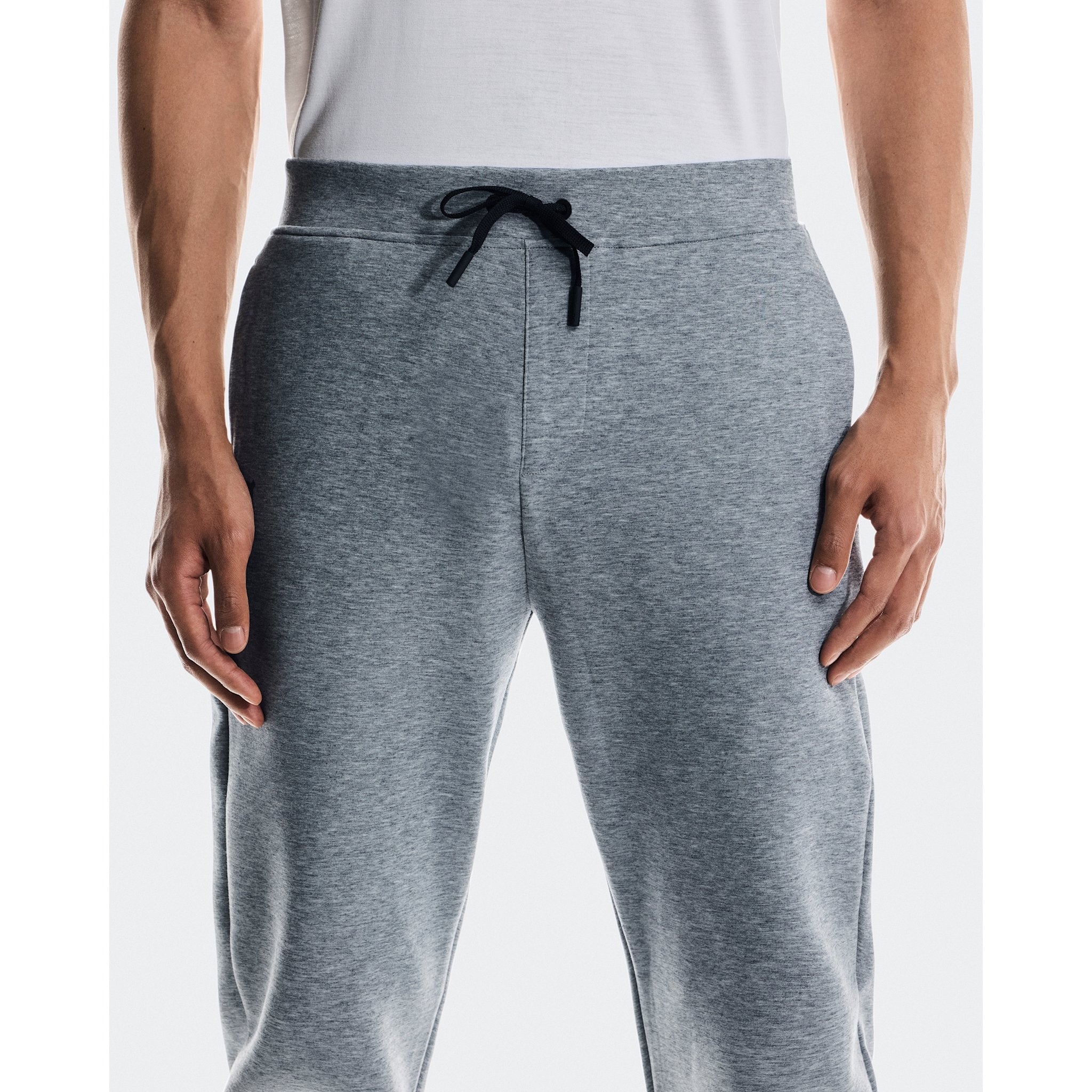 On Focus Tech Sweatpants Basalt