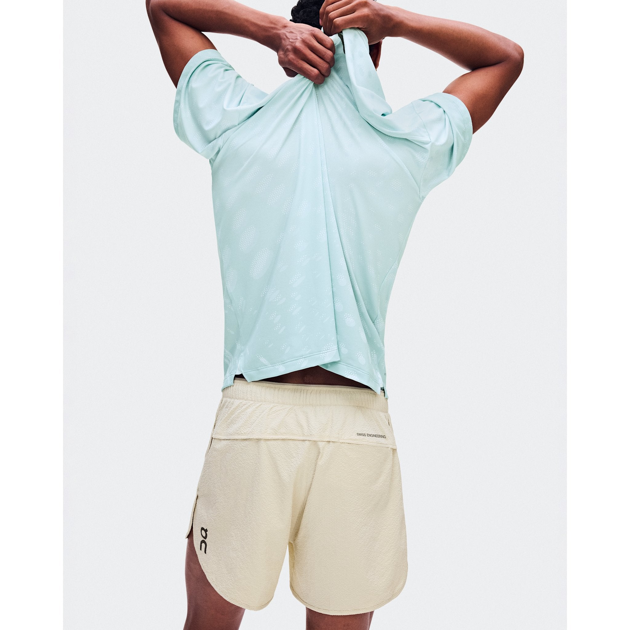 On Performance Volt Shorts Hare