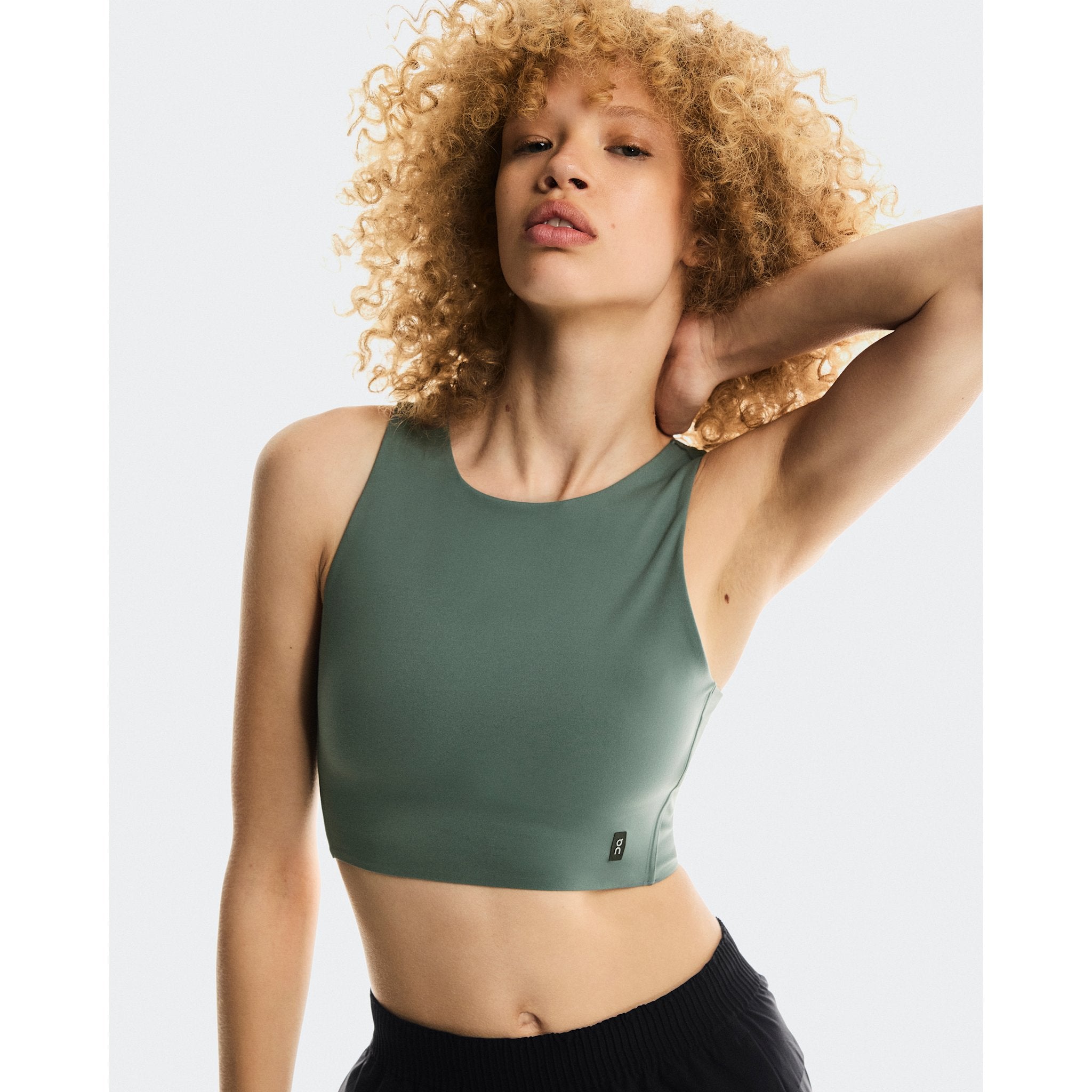 On Core 2-in-1 Crop Olive