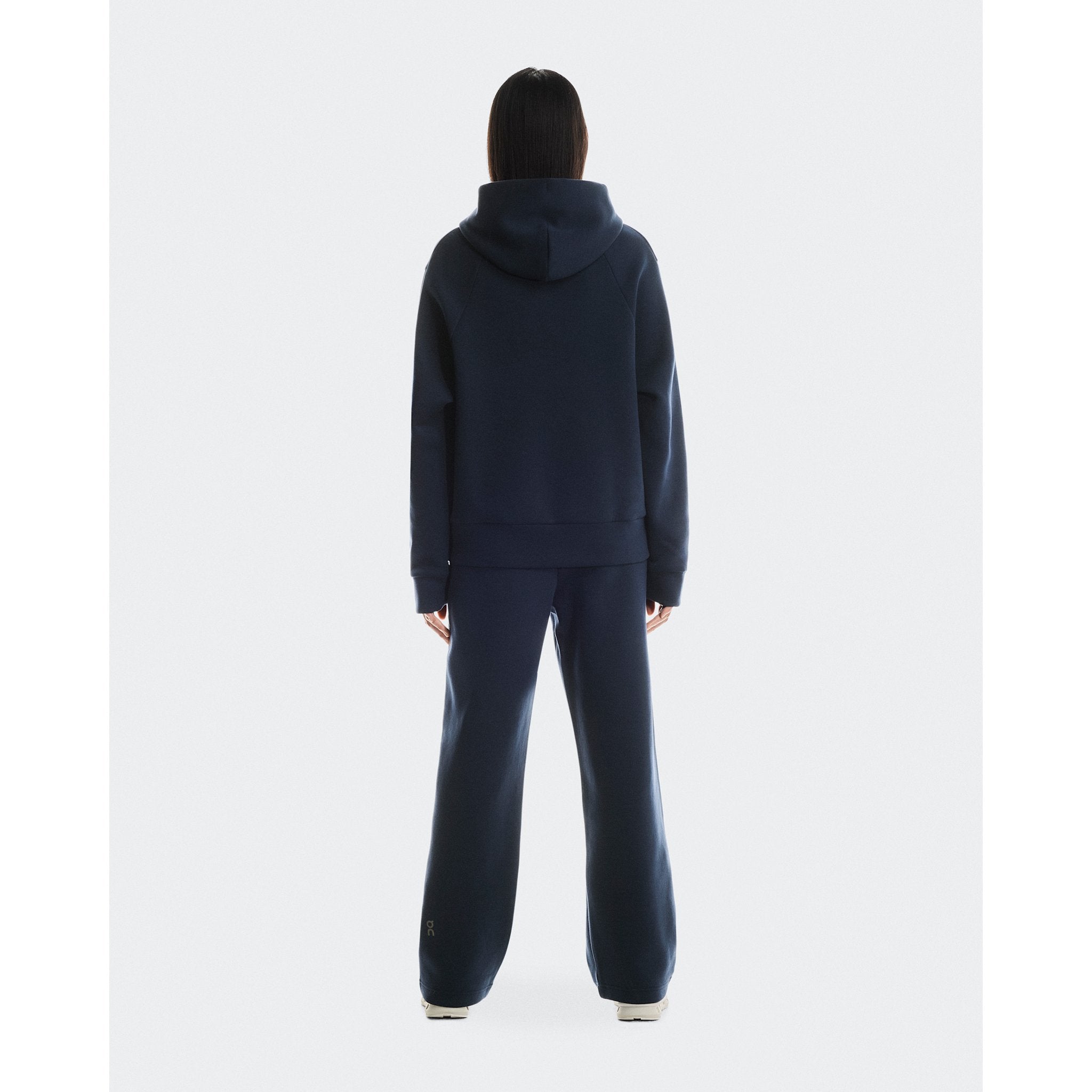 On Focus Tech Hoodie Navy