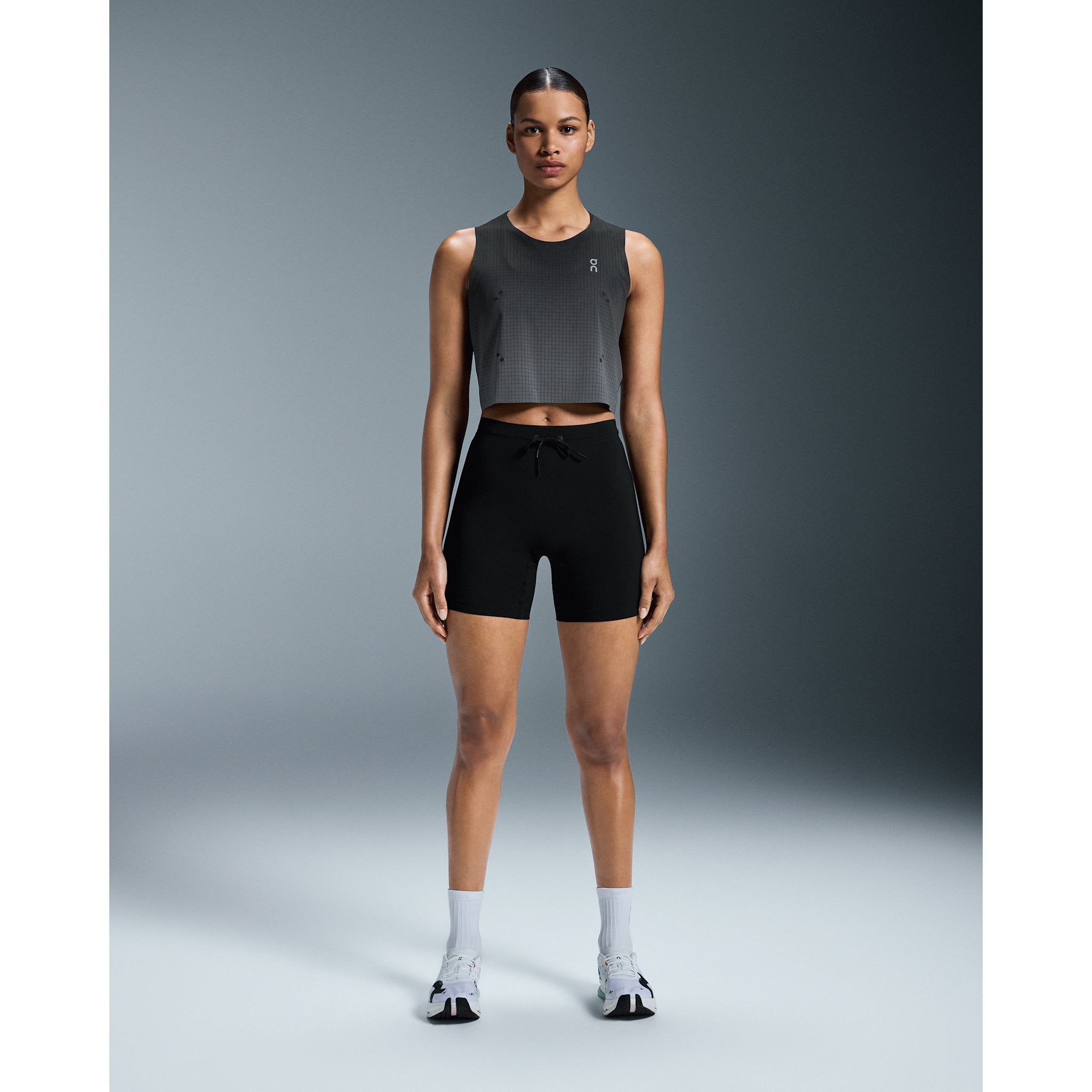 On Pace Tank Black | Iron