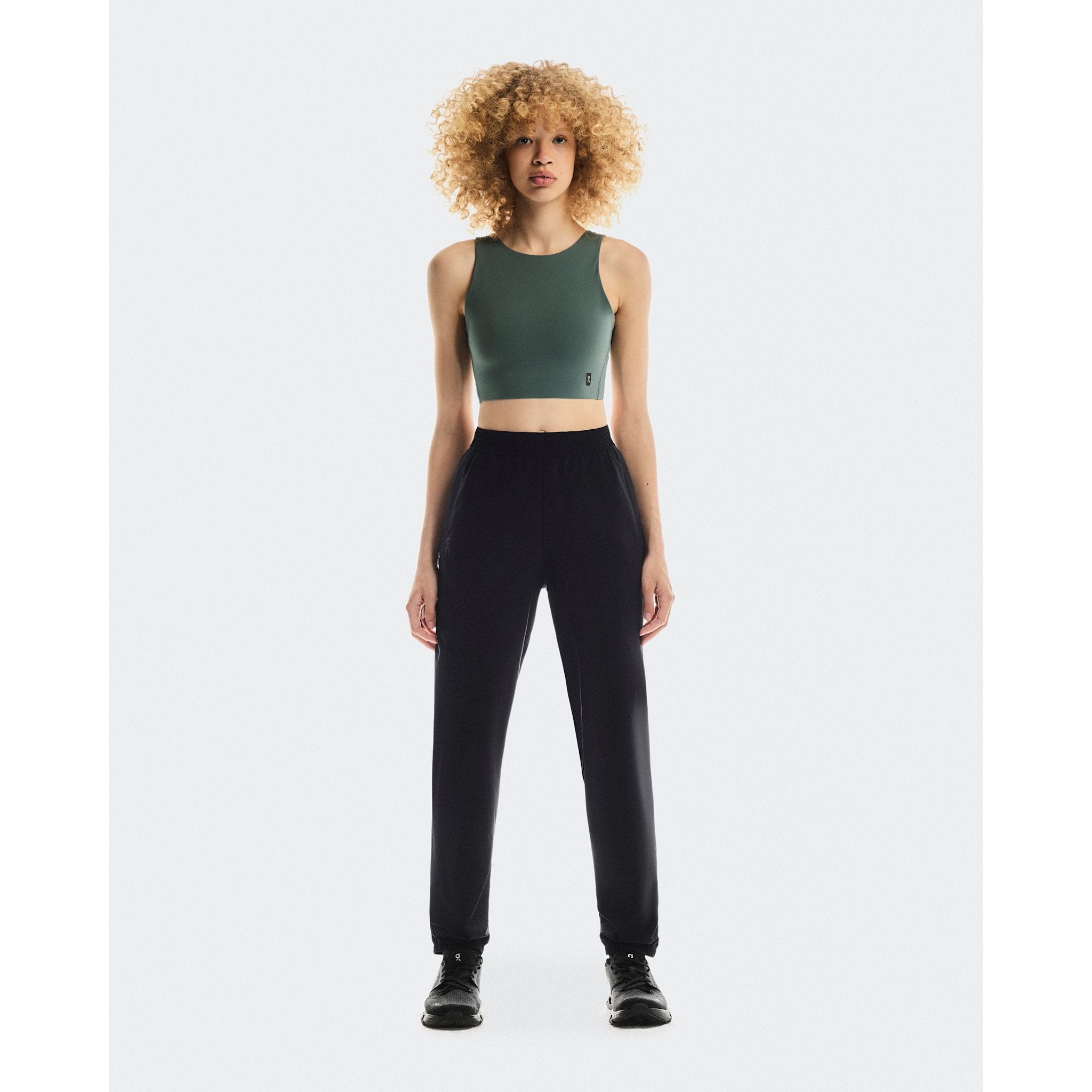 On Core 2-in-1 Crop Olive