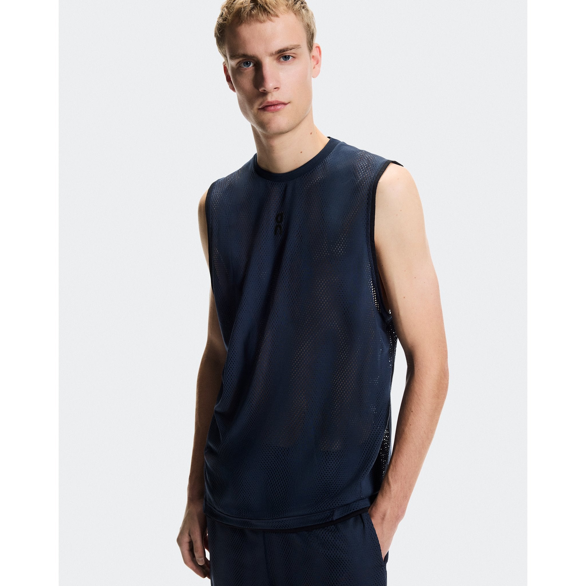 On Train Volt Tank Navy