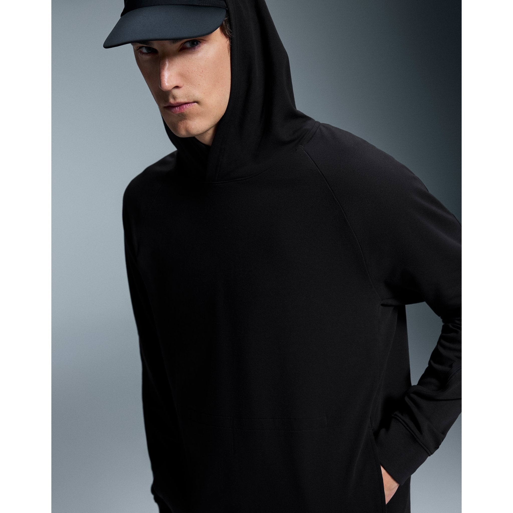 On Studio Hoodie Black