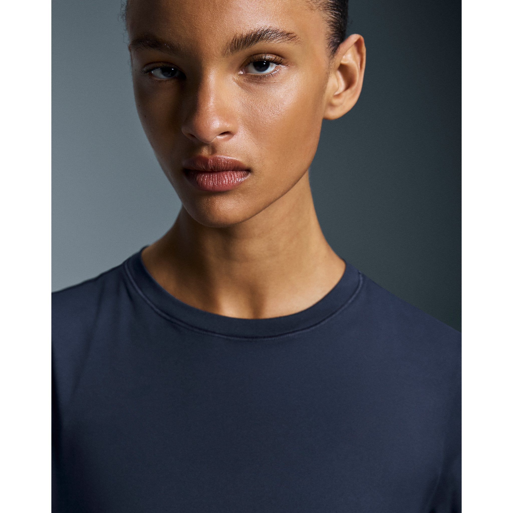 On Studio-T Navy