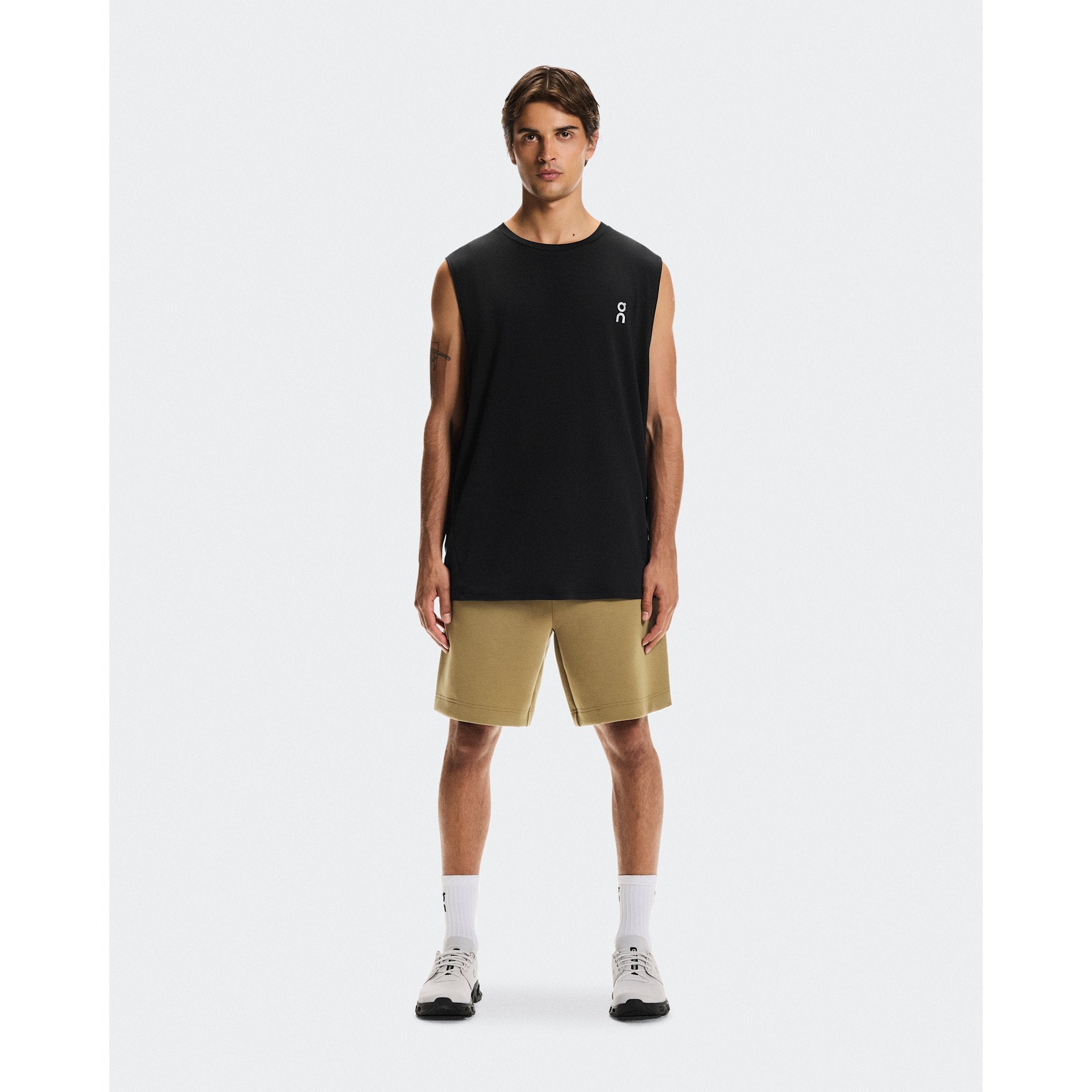 On Focus Tech Shorts Nutmeg