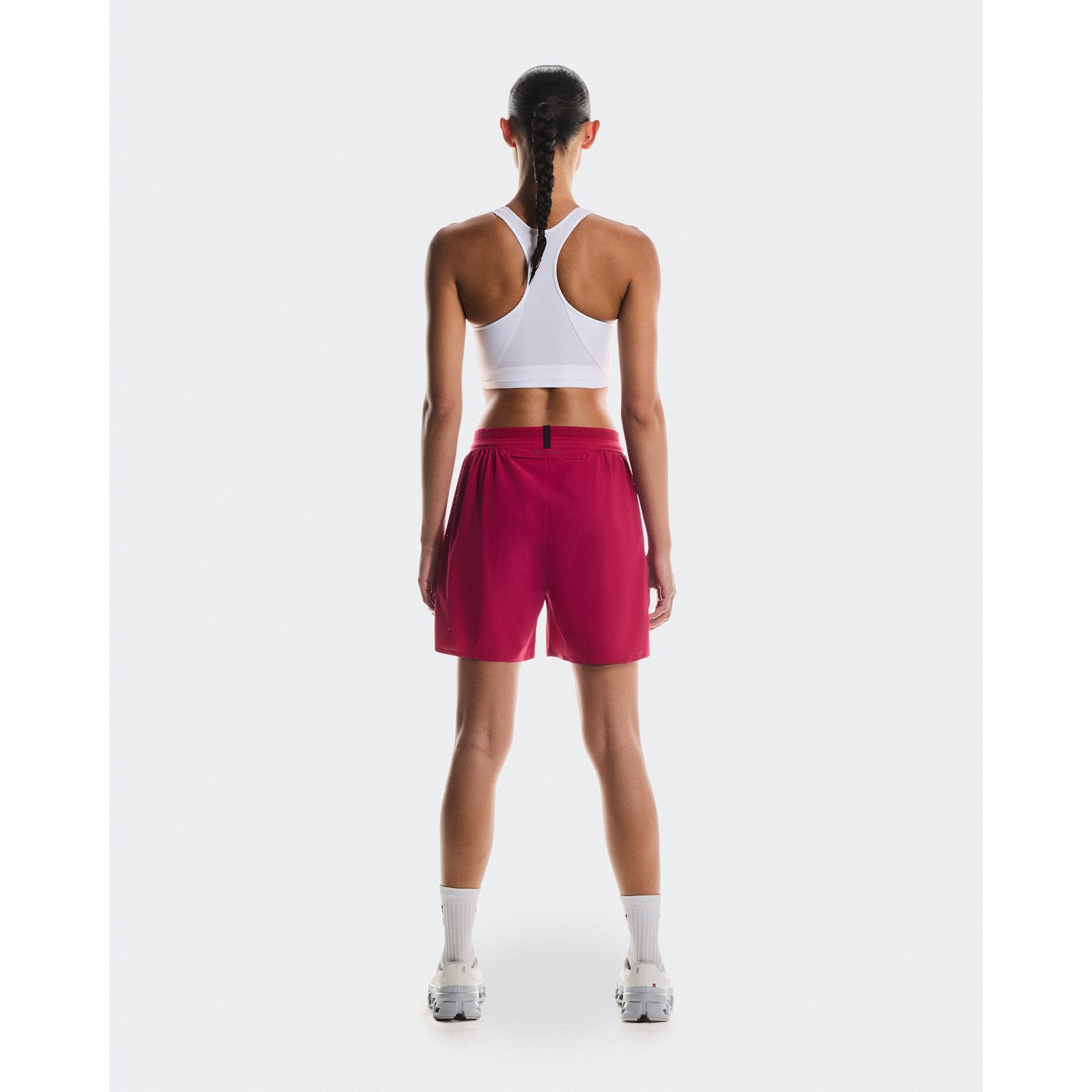On 5" Performance Shorts Grenadine