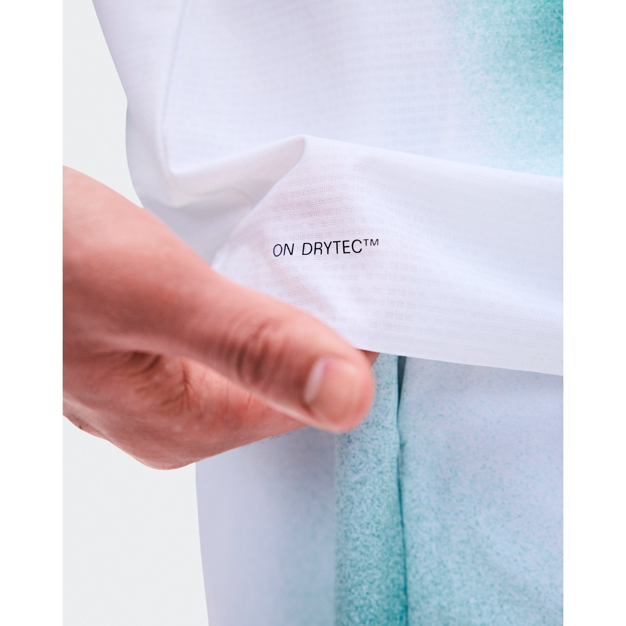 On Court-T Swing White | Neem