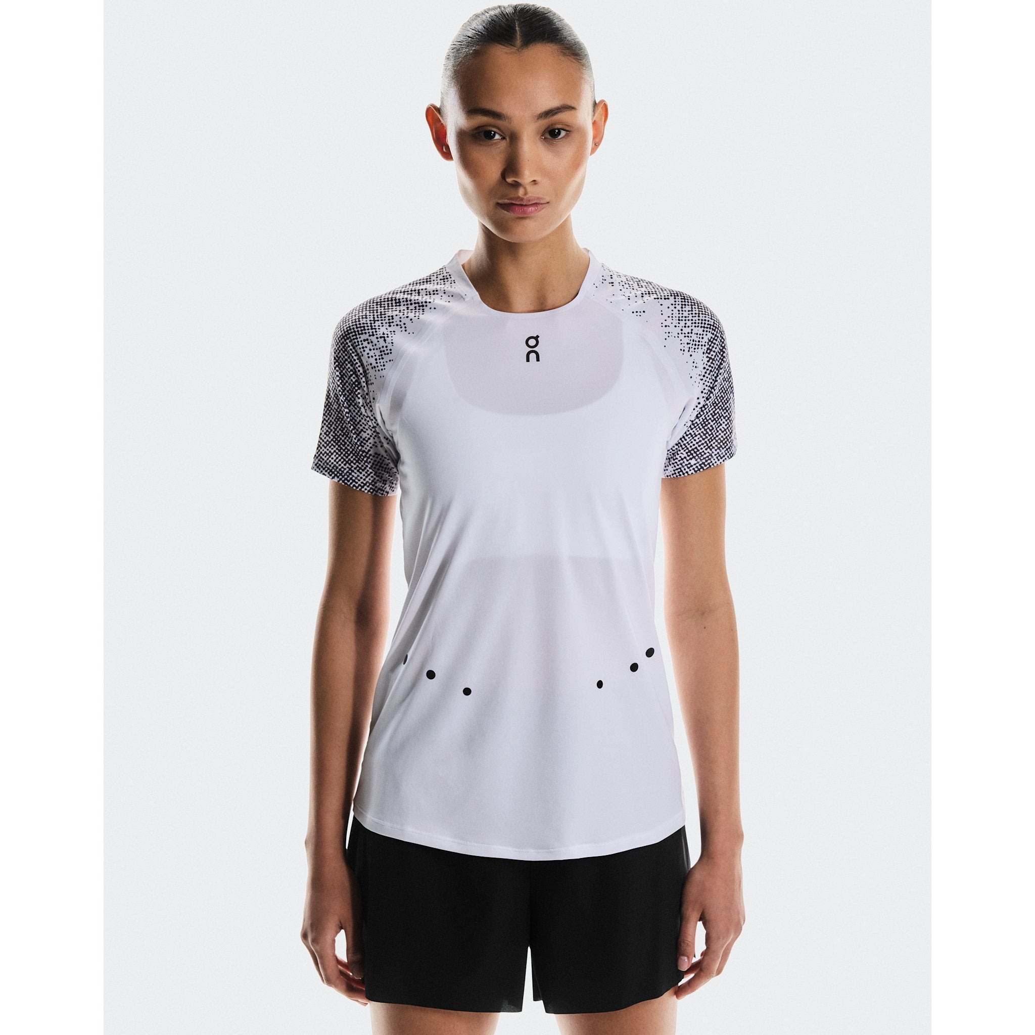 On Ultra-T White | Iron