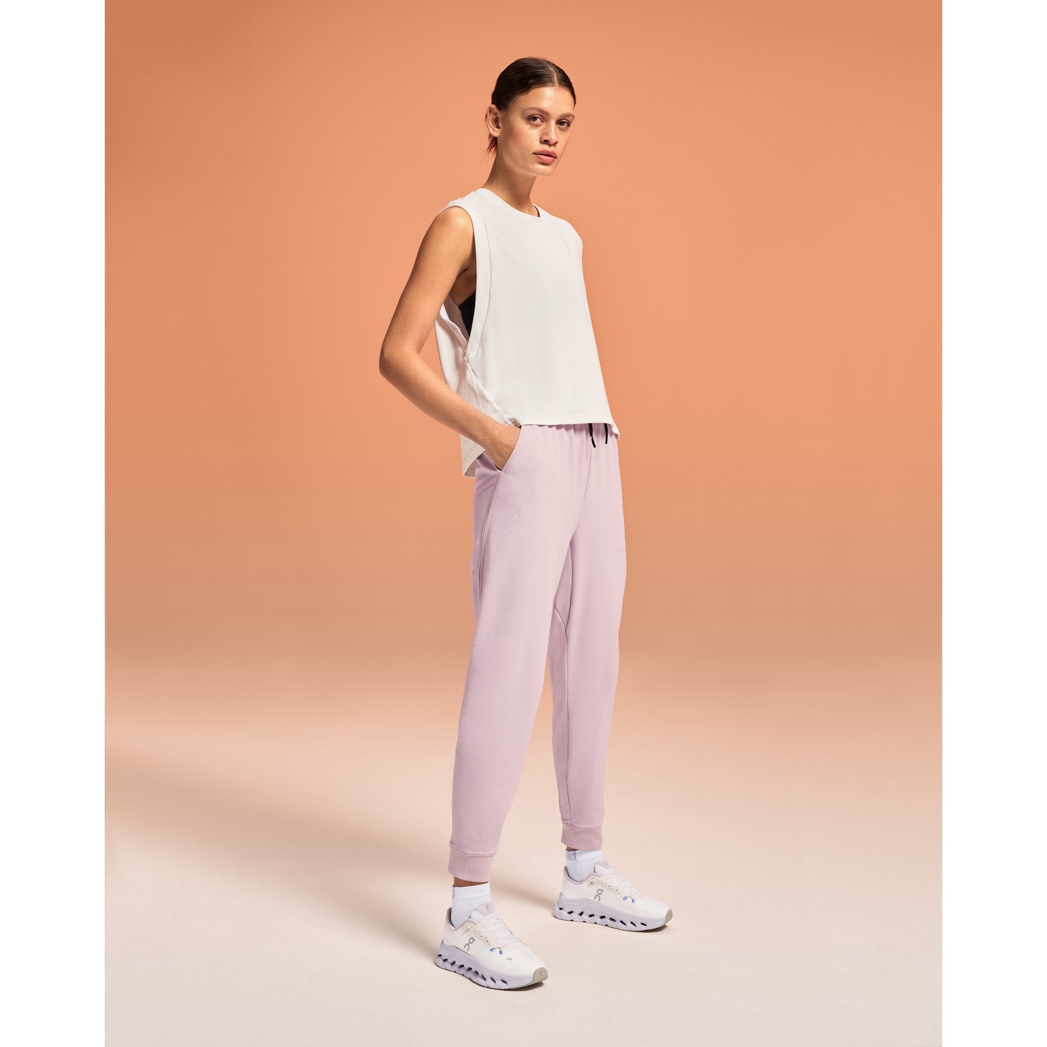 On Movement Joggers Fade