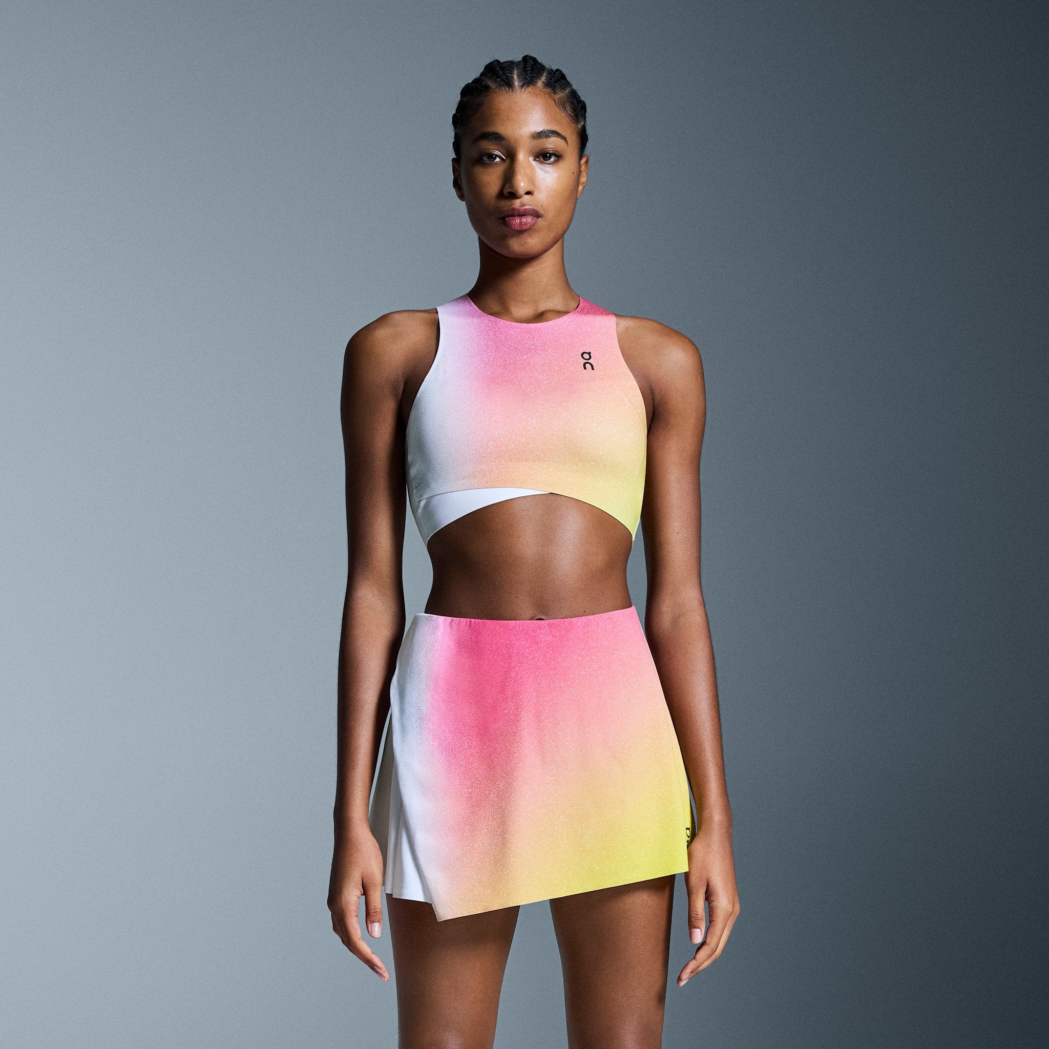 On Court Crop Top Black | White