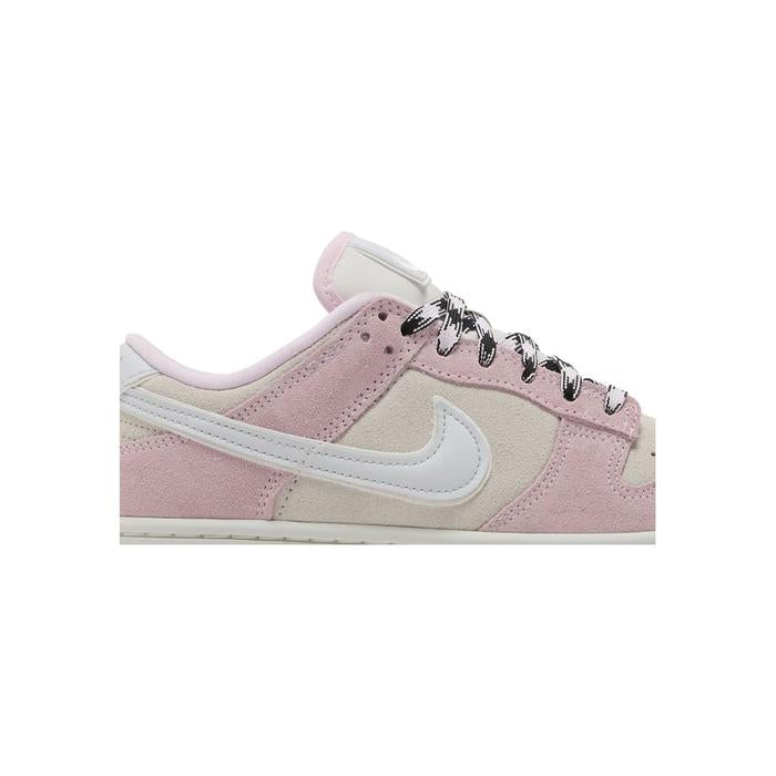 Nike Wmns Dunk Low LX 'Pink Foam'