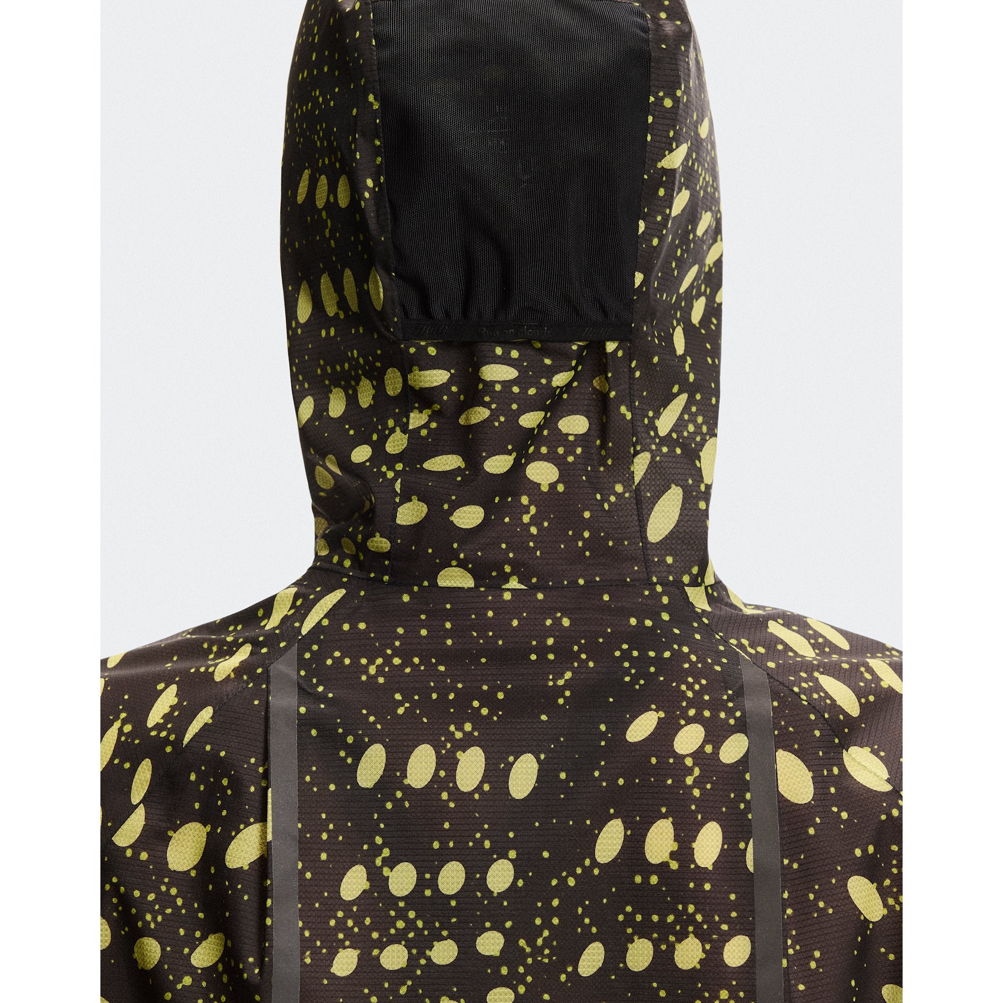 On Ultra Jacket Iron | Lime