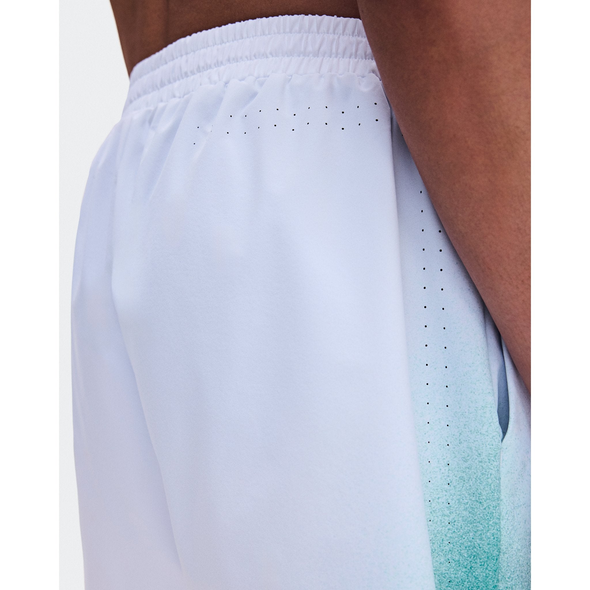 On 5" Court Shorts Swing White | Neem