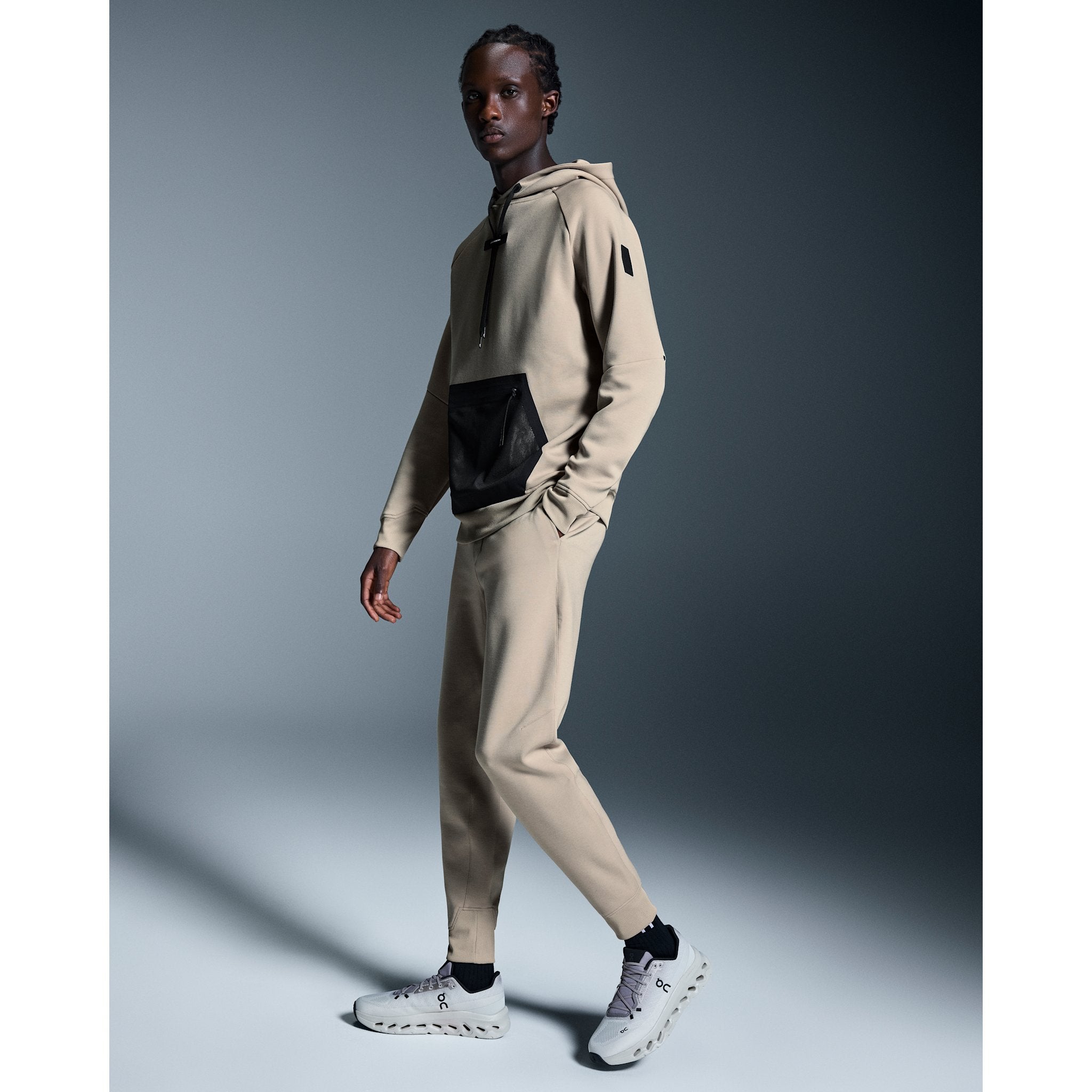 On Sweat Pants Desert