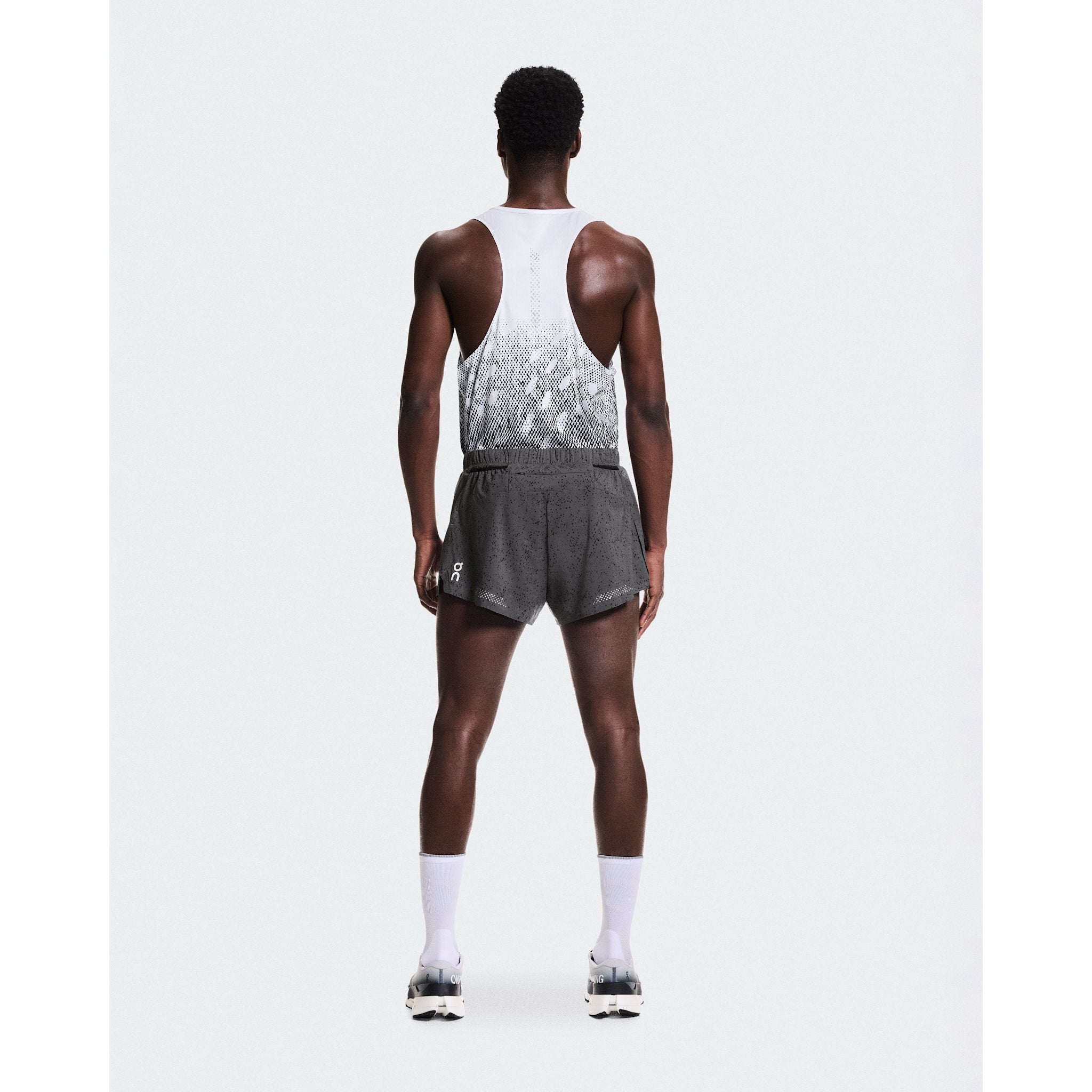 On Zero Shorts Iron | Black