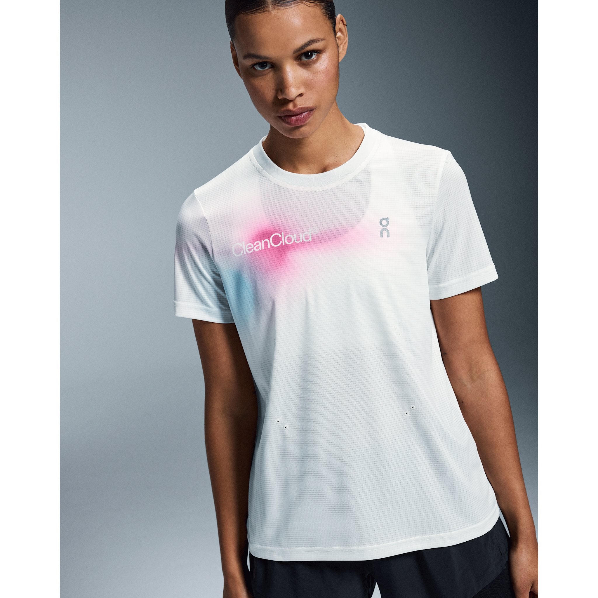 On Pace-T Undyed | Pink