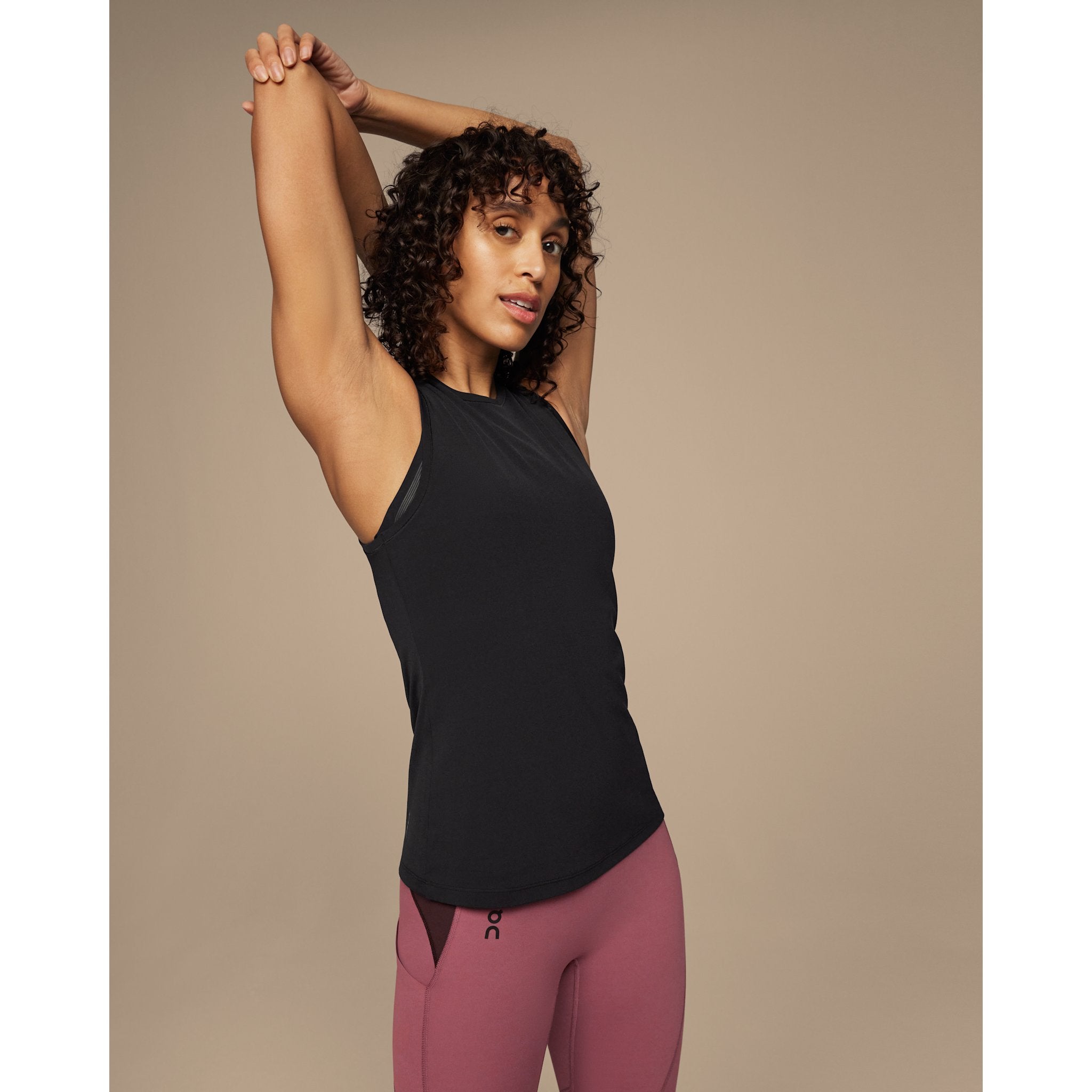 On Movement Tank Black
