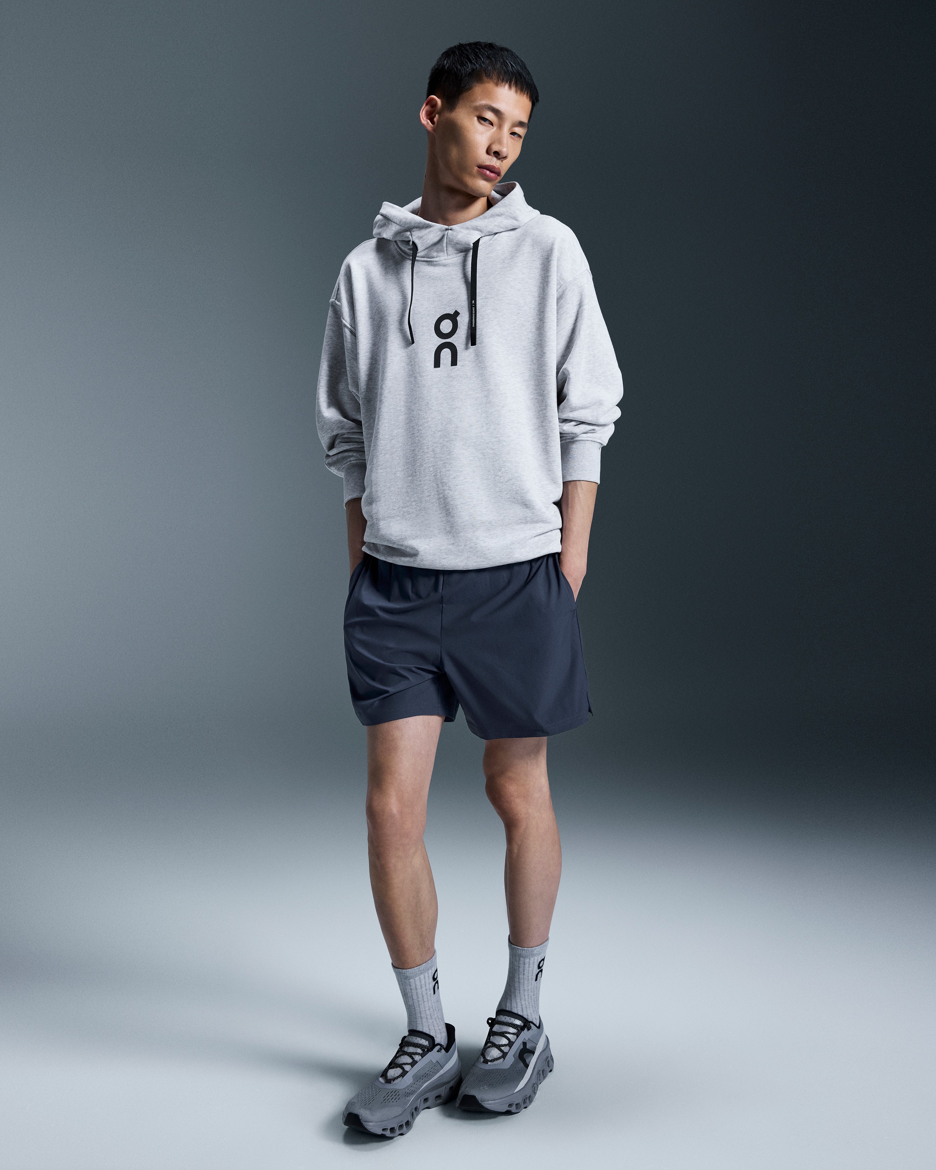 On 5" Core Shorts Midnight