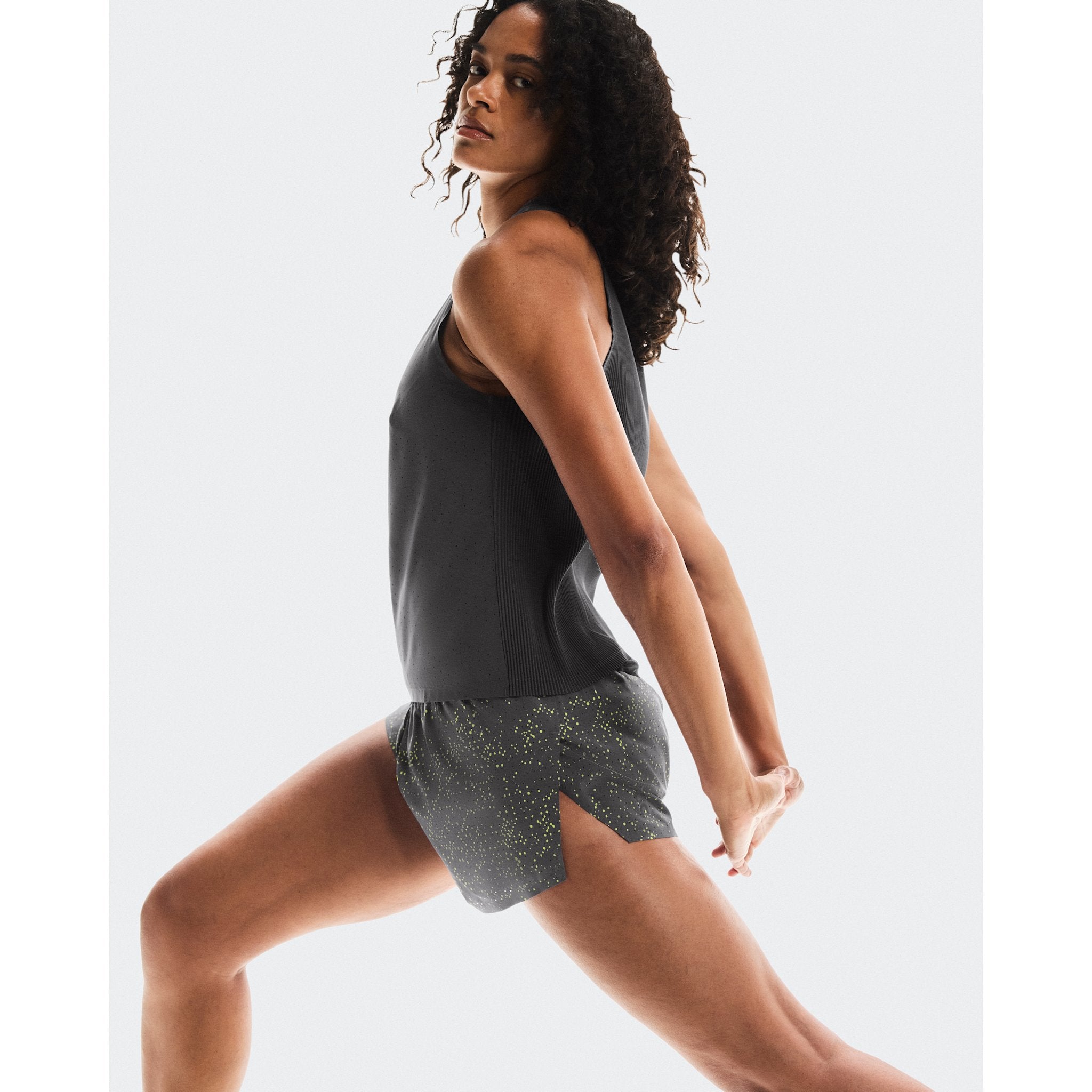 On Race Shorts Iron