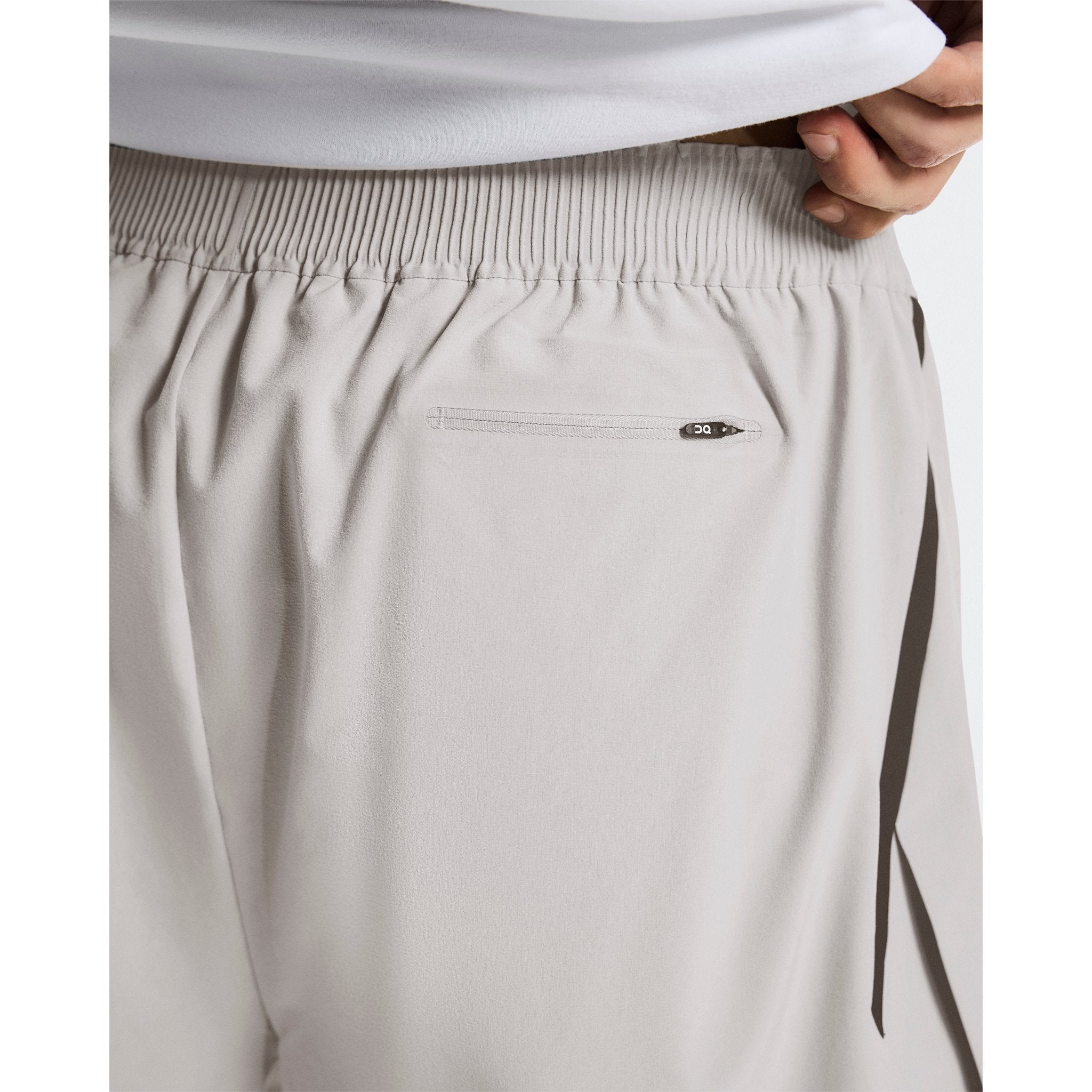 On Train Shorts Alloy