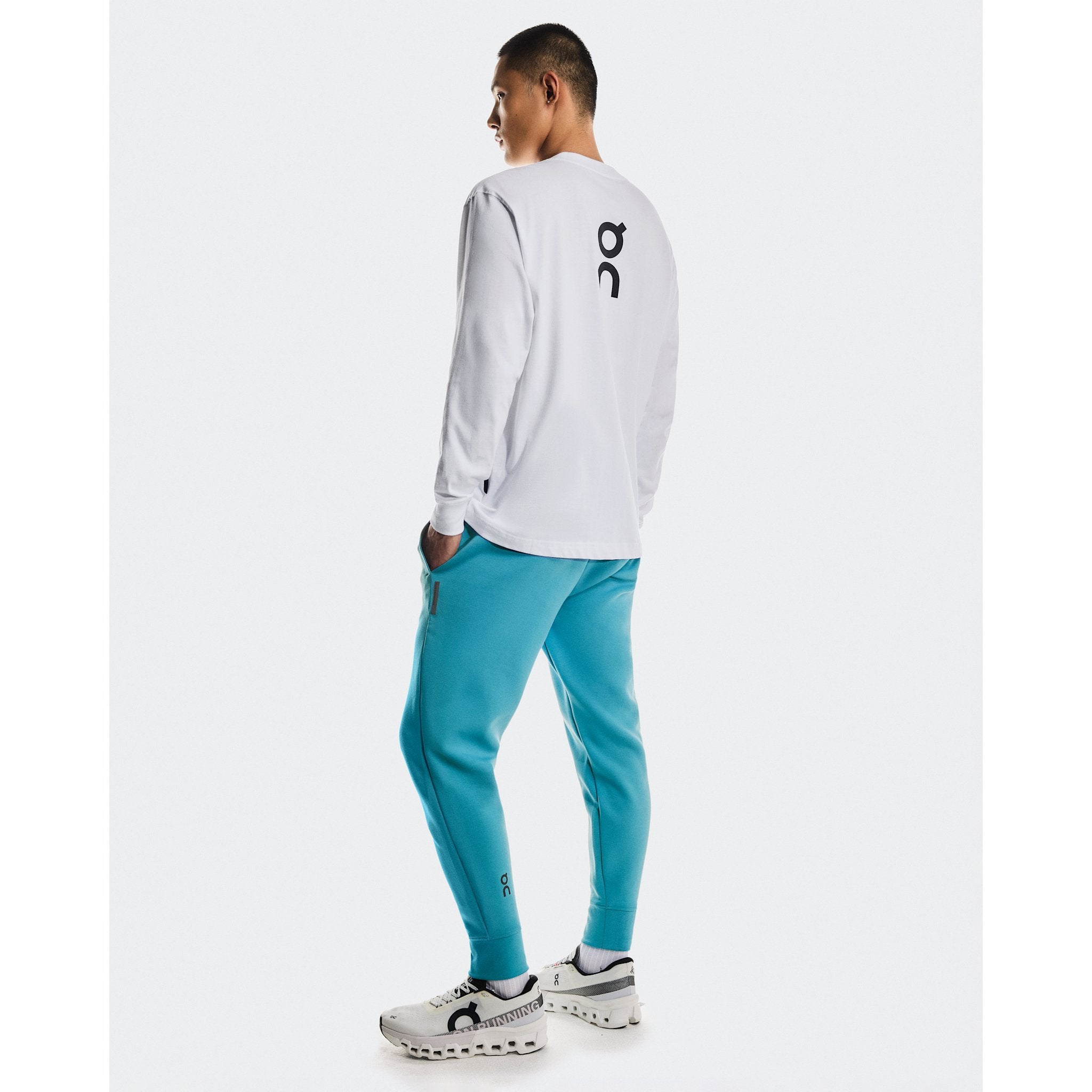 On Focus Tech Sweatpants Niagara