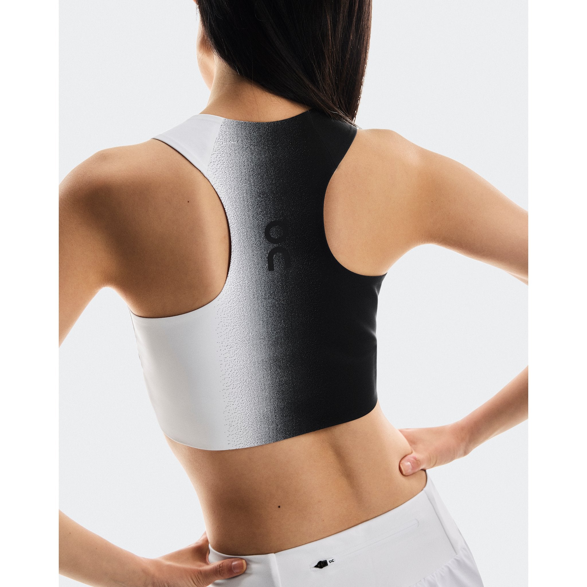 On Court Crop Top Black | White