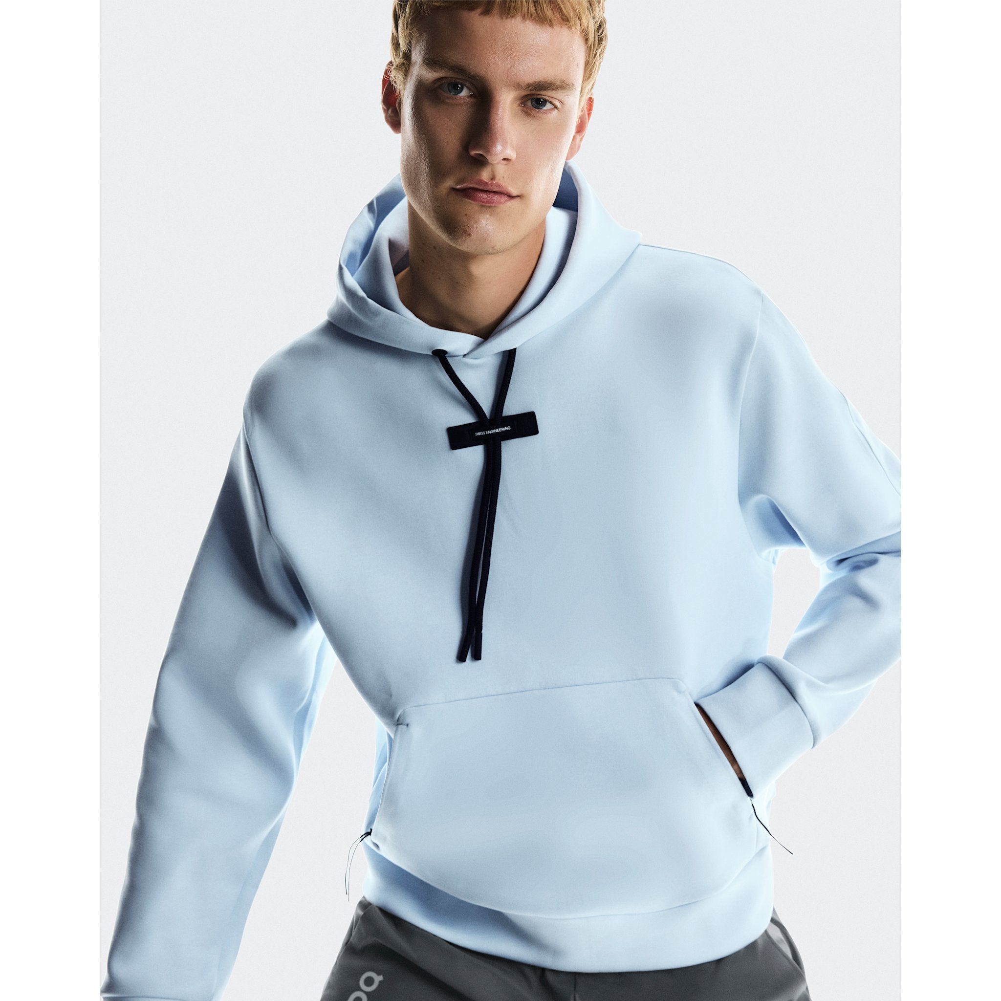 On Focus Tech Hoodie Arctic