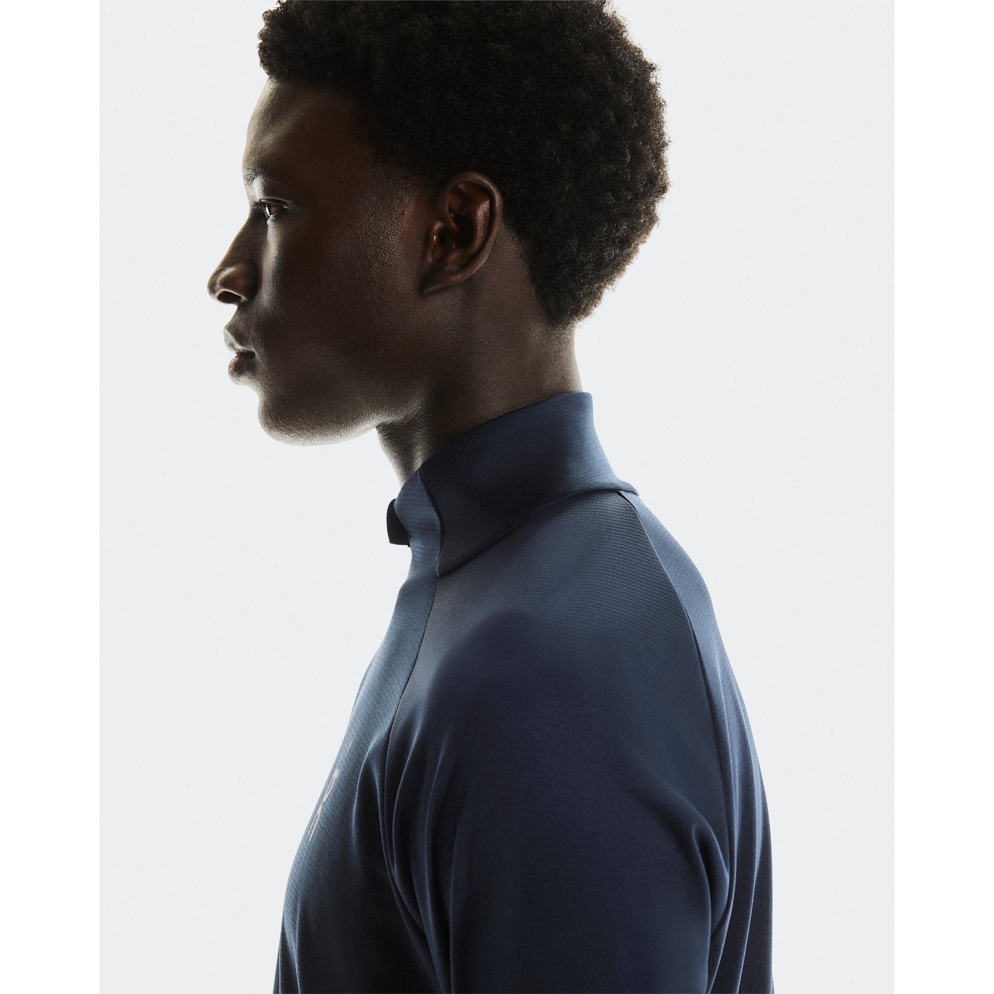 On Climate Shirt Navy