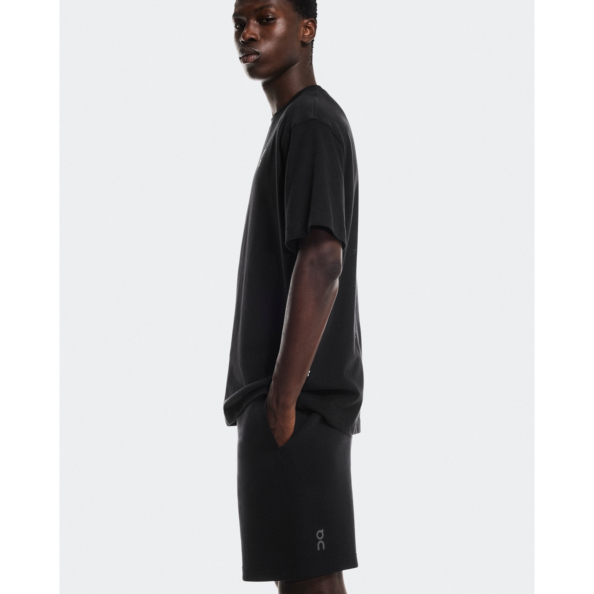 On Focus Tech Shorts Black