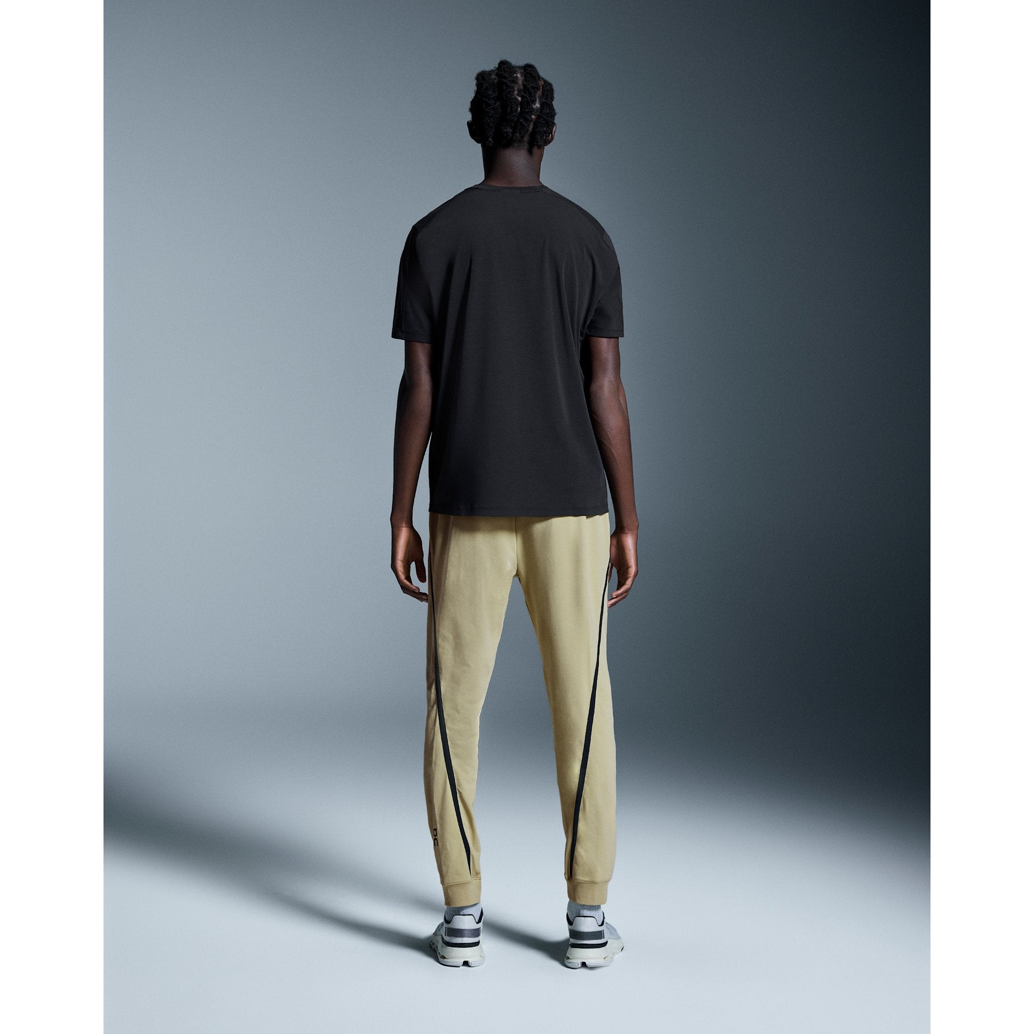 On Studio Joggers Caper