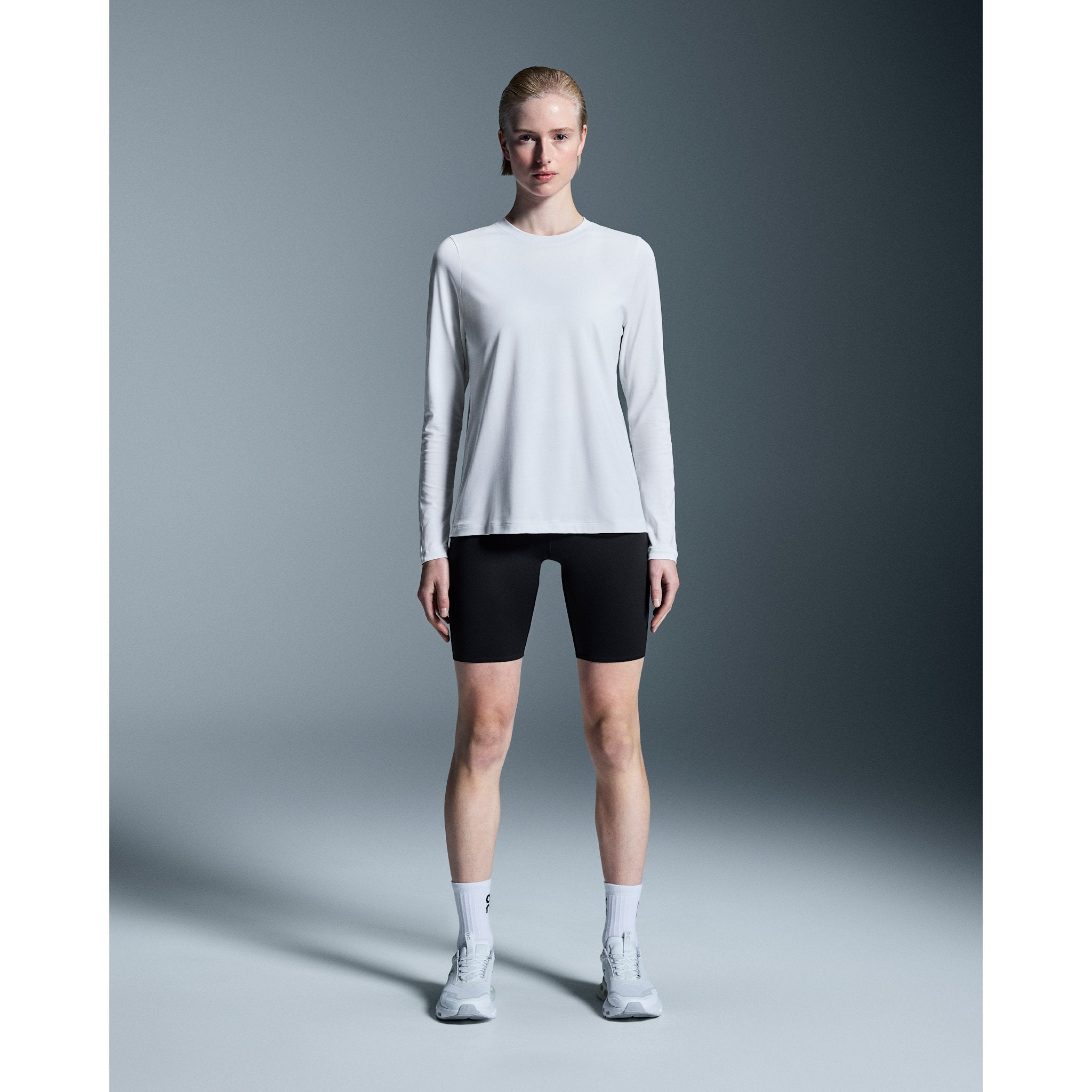 On Focus Long-T White