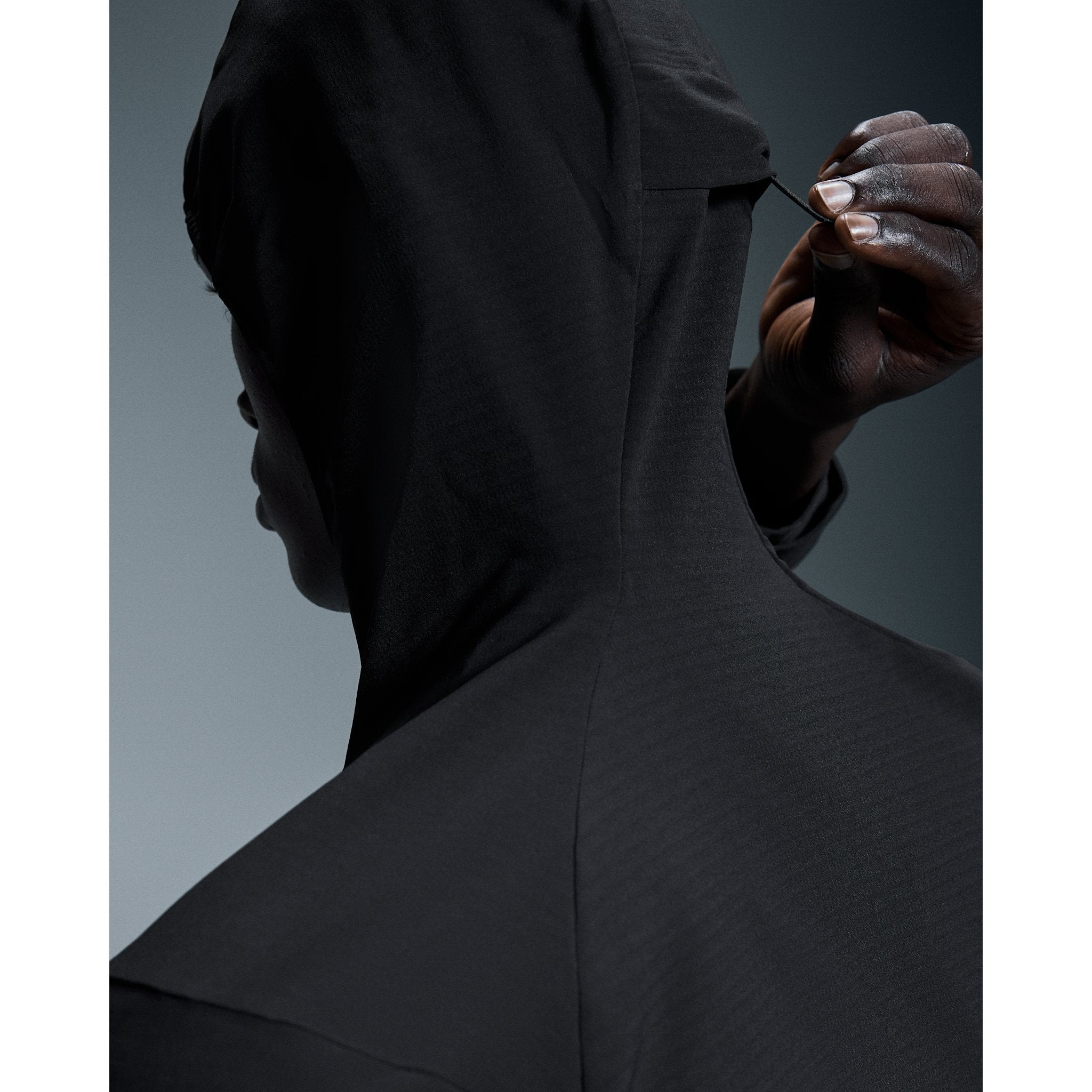 On Pace Hoodie Black